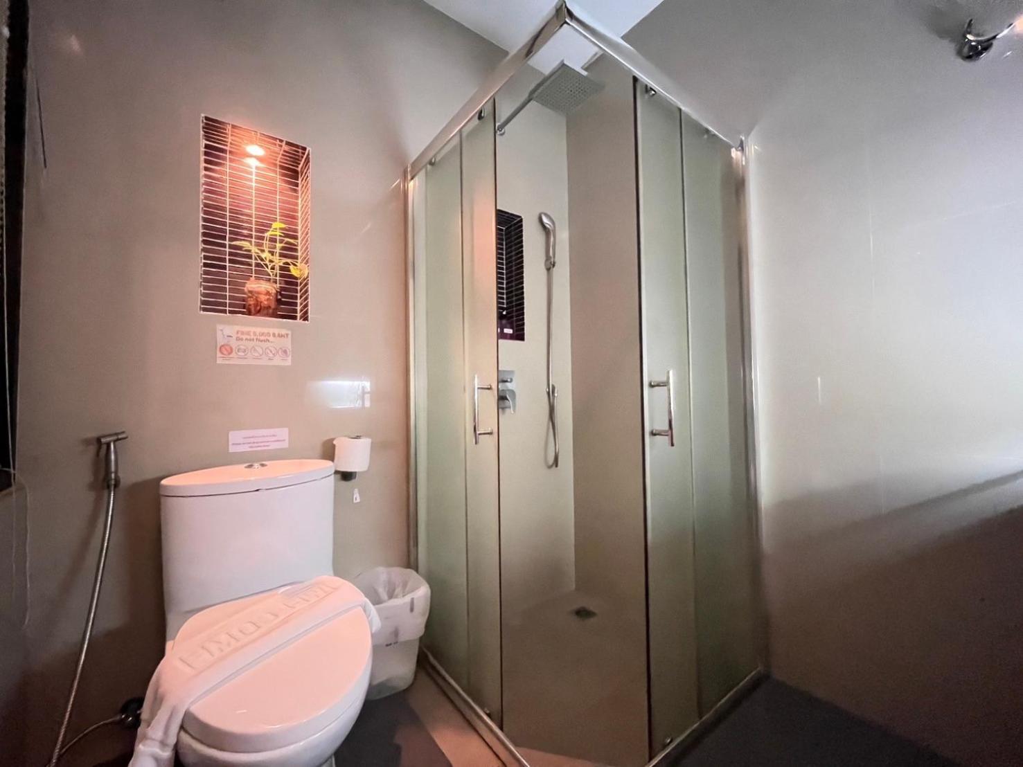 Deluxe Double or Twin Room with Pool Access - Photo 12
