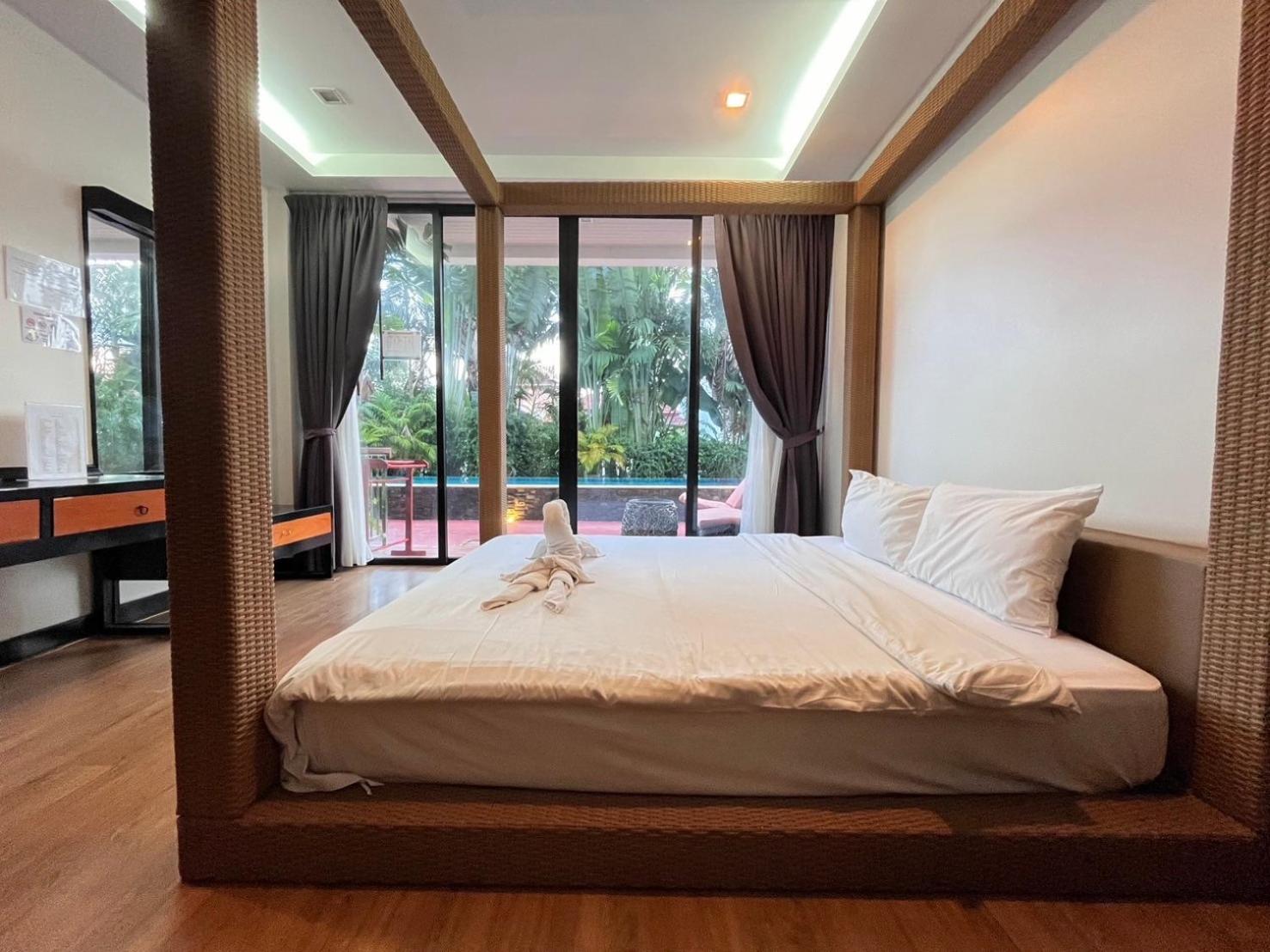 Deluxe Double or Twin Room with Pool Access - Photo 1
