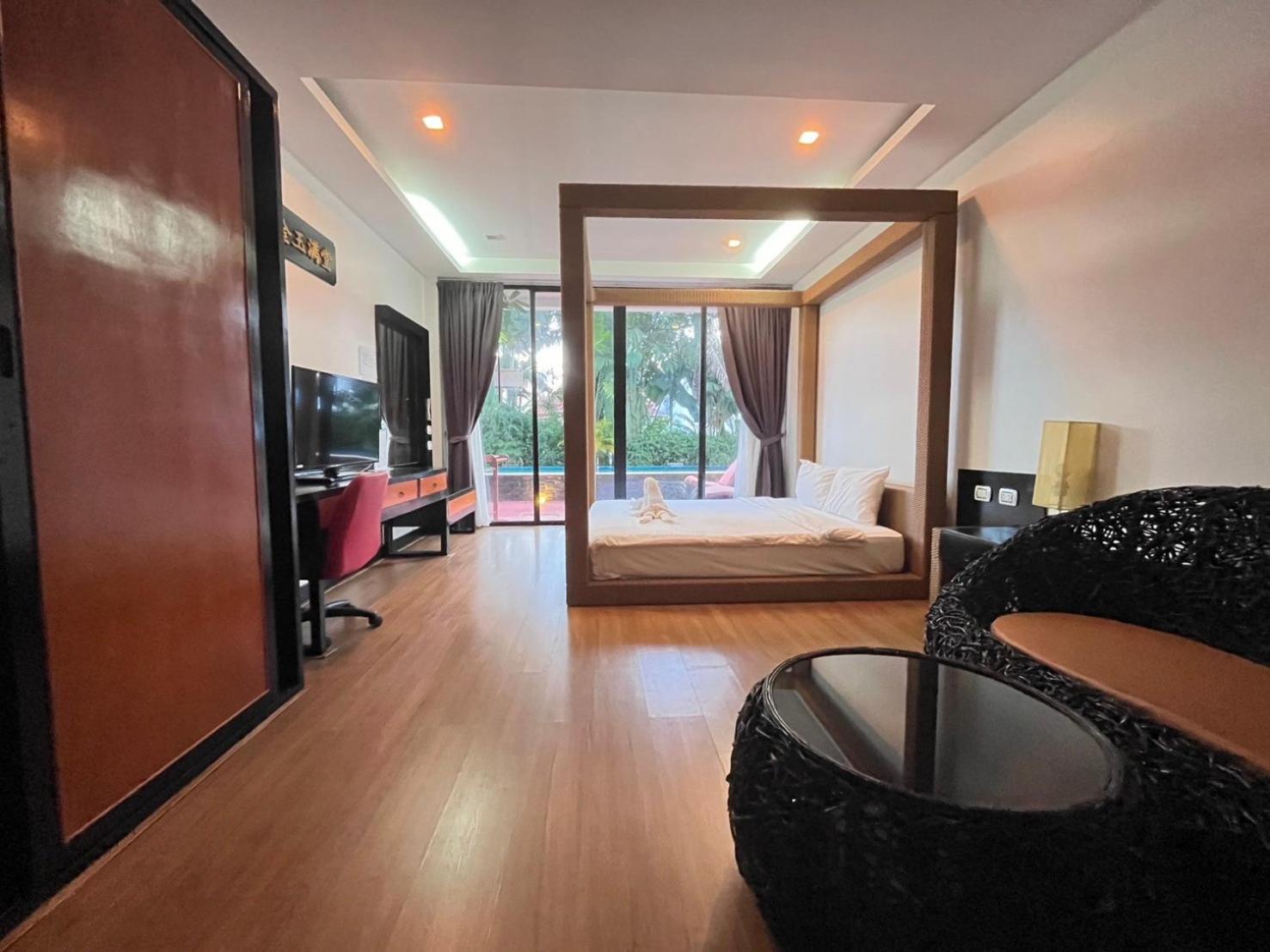 Deluxe Double or Twin Room with Pool Access - Photo 3