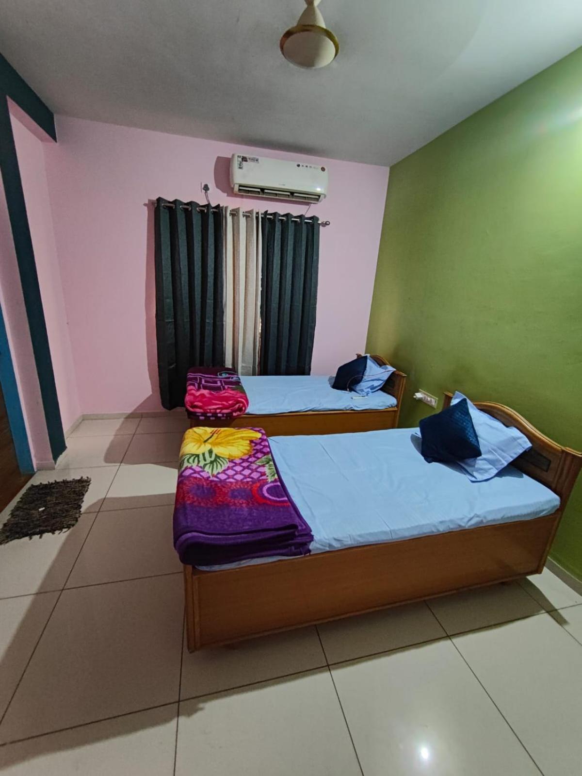 Double Or Twin Room With Private Bathroom photo 1