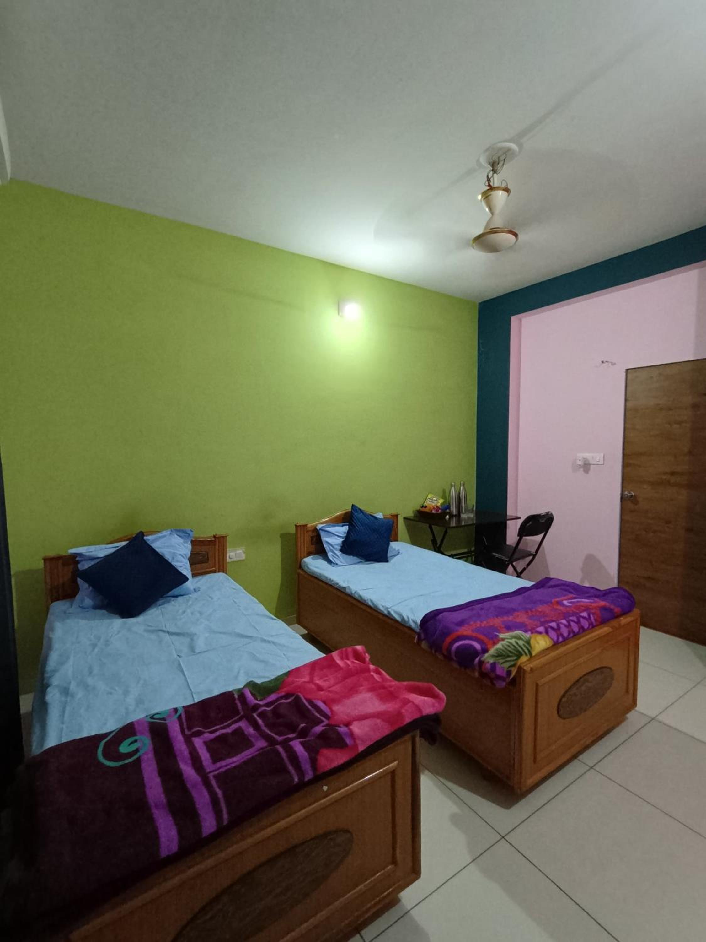 Double Or Twin Room With Private Bathroom photo 2