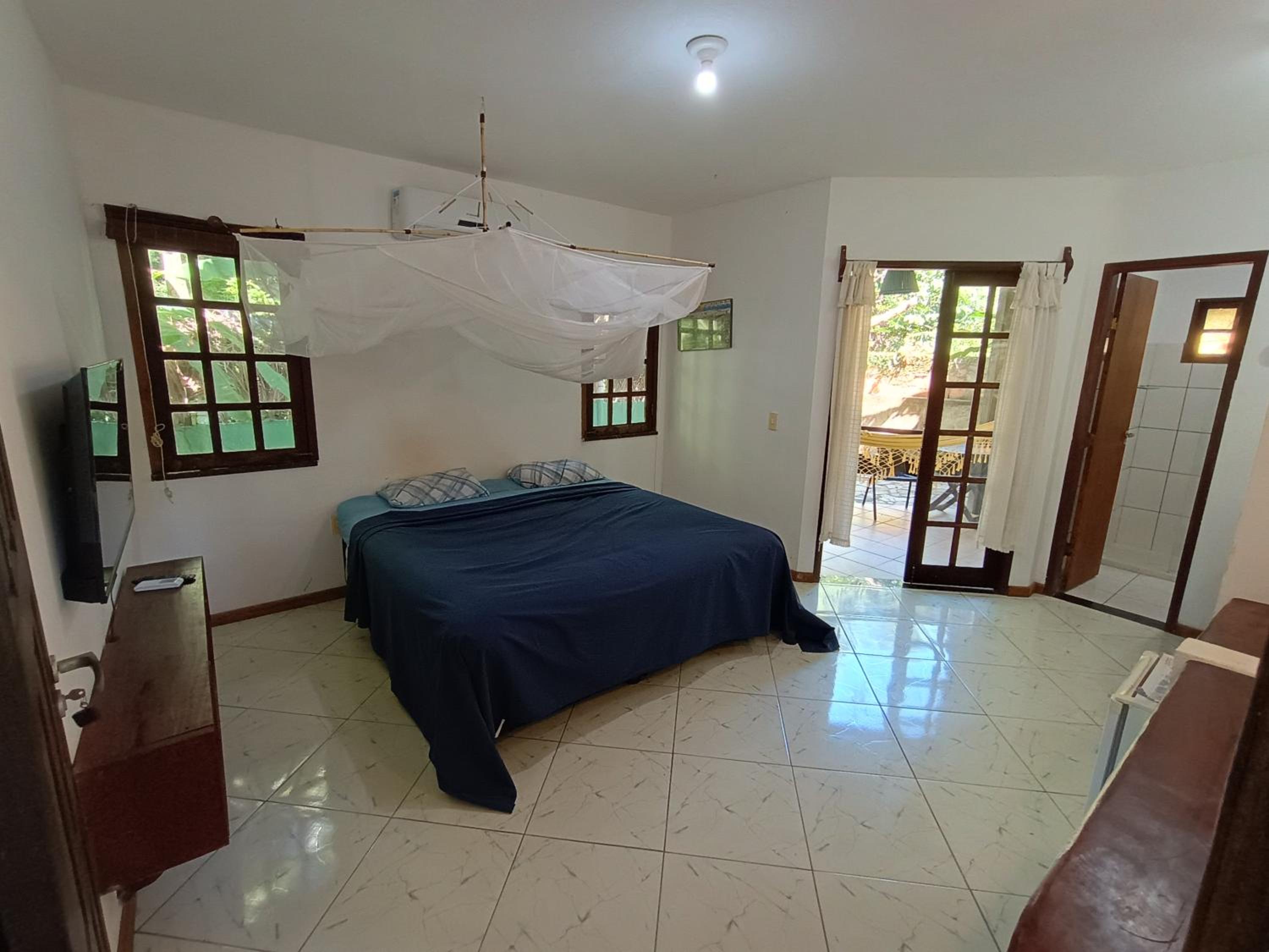 Apartment with Balcony - Photo 8