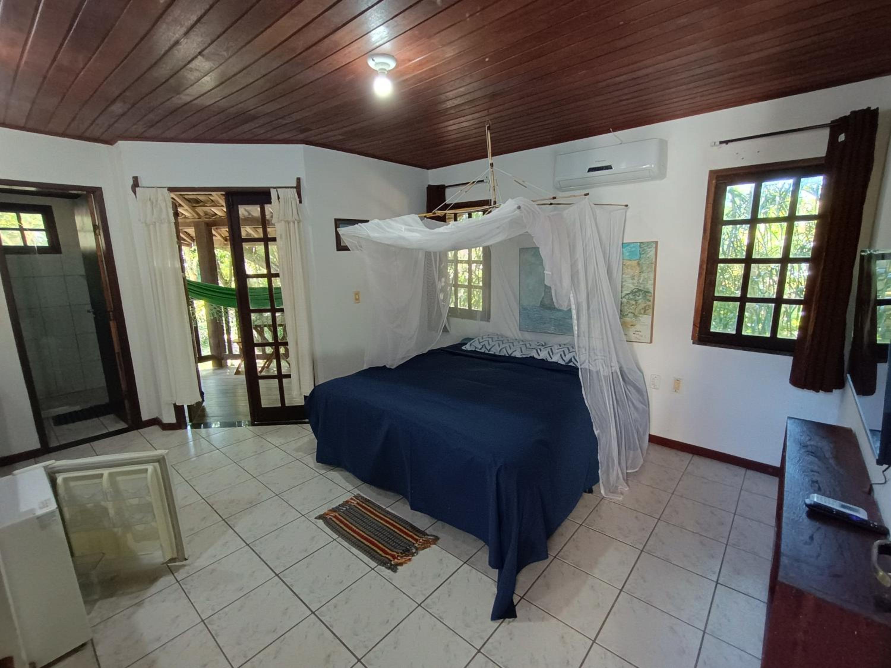 Apartment with Balcony - Photo 7