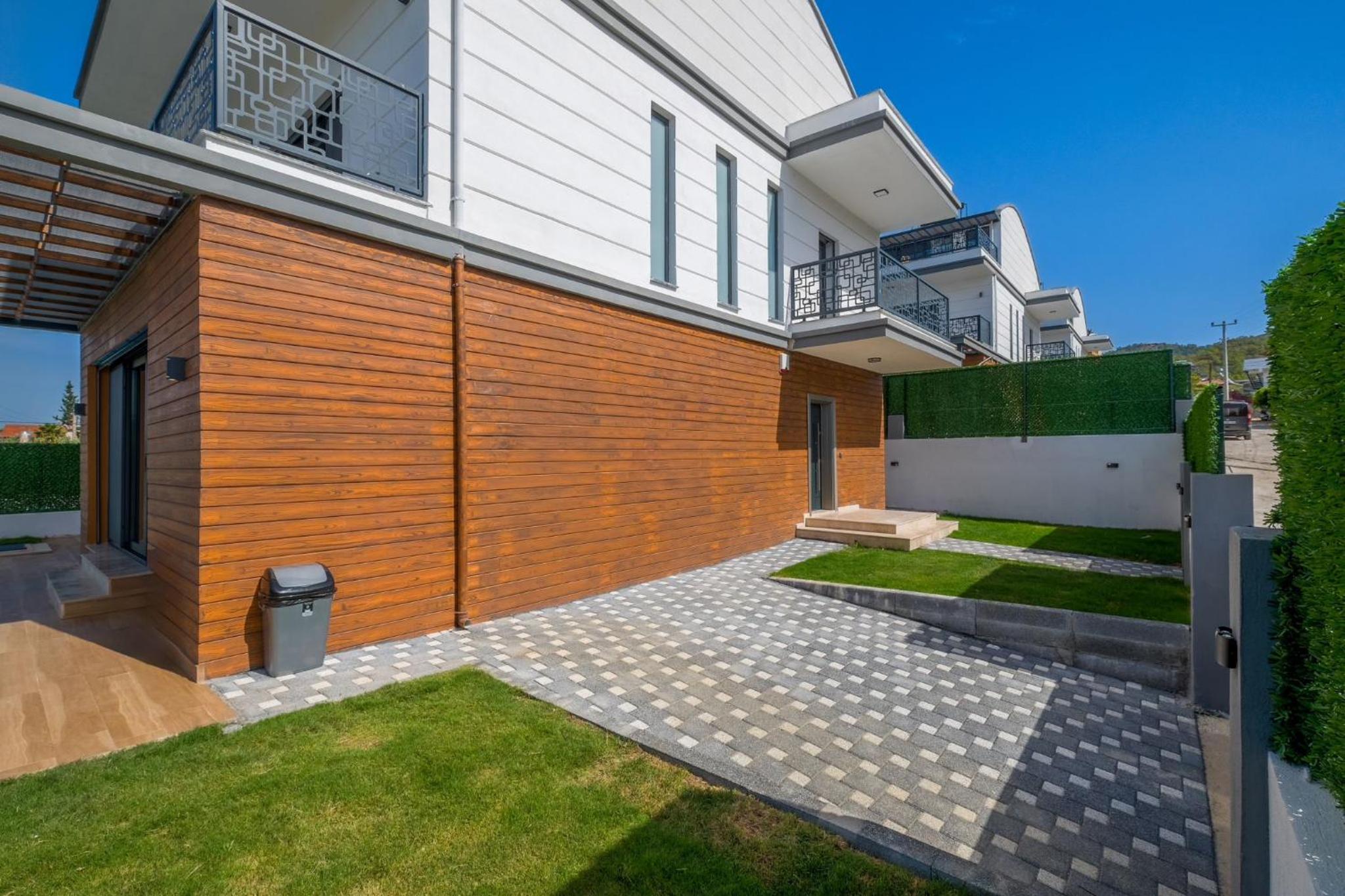 Villa photo 3