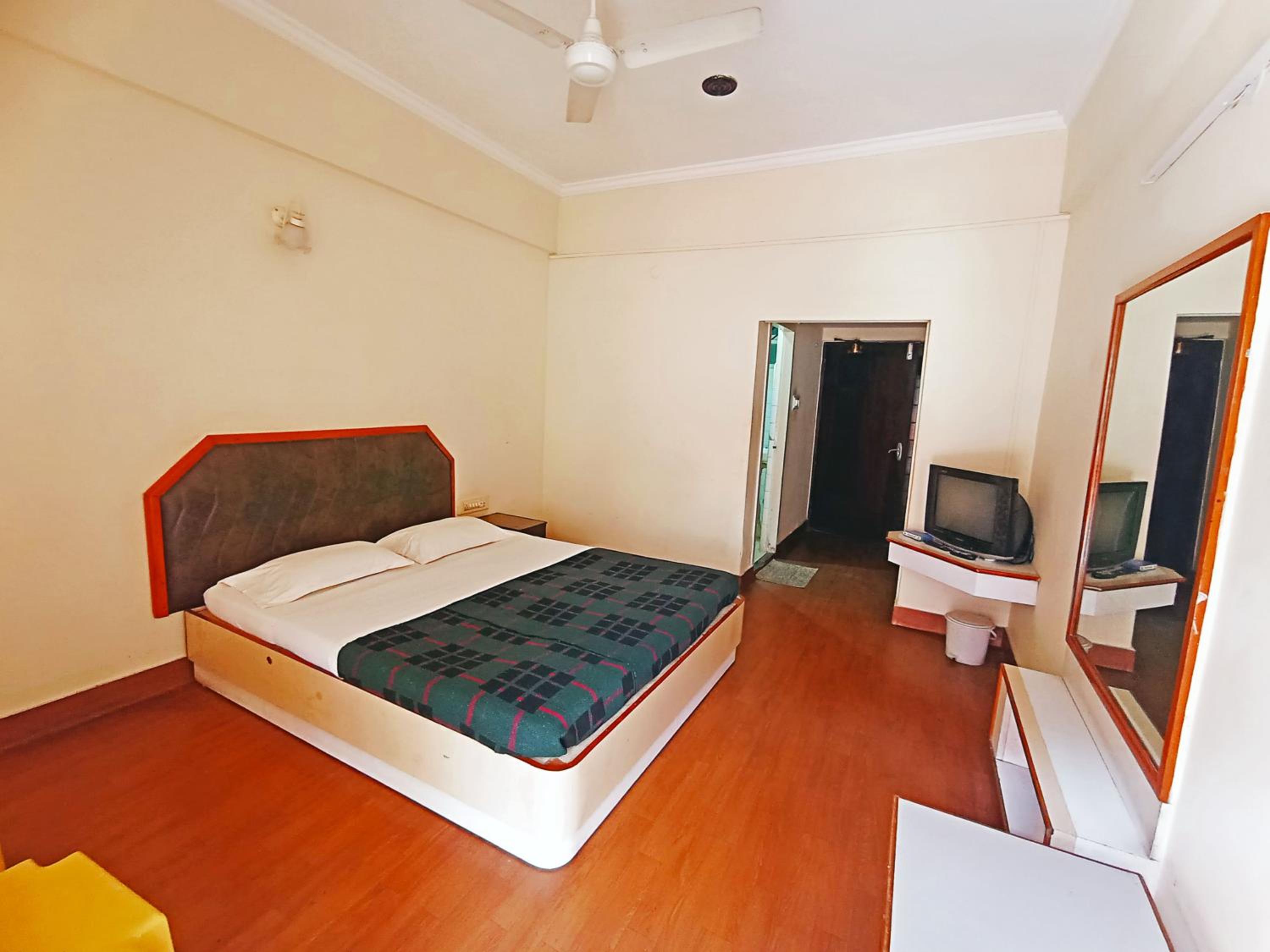 Budget Double Room - Photo 1