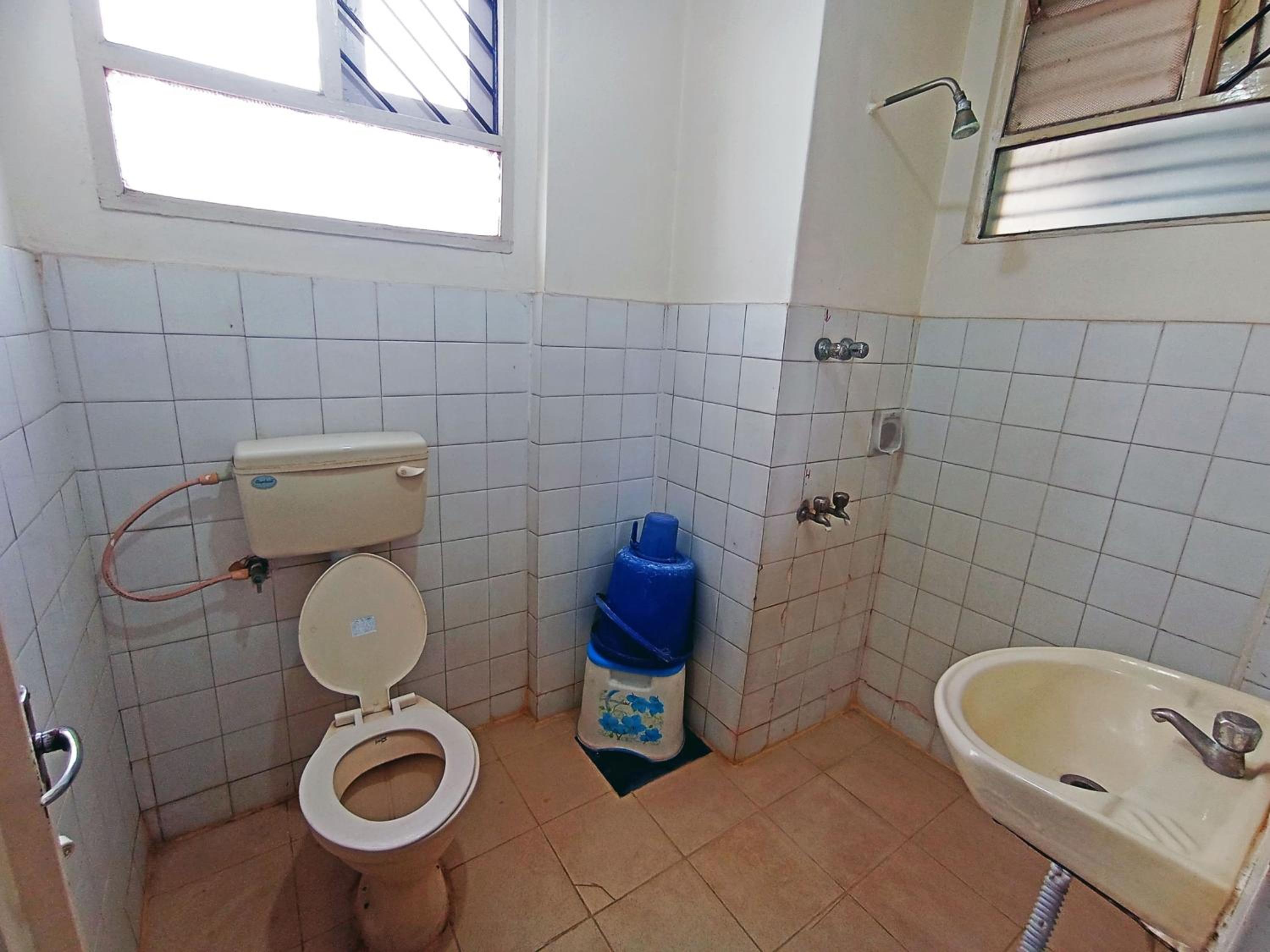 Standard Double Room with Fan - Photo 2