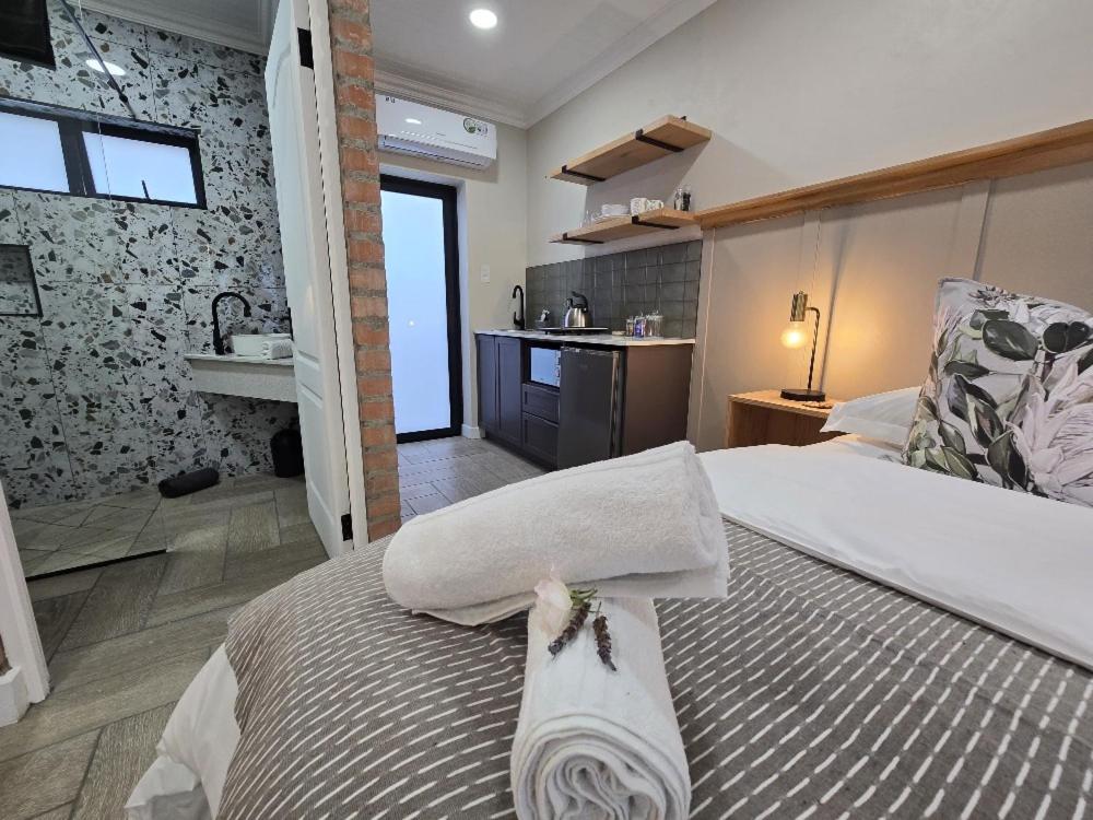 Deluxe Double or Twin Room photo 1