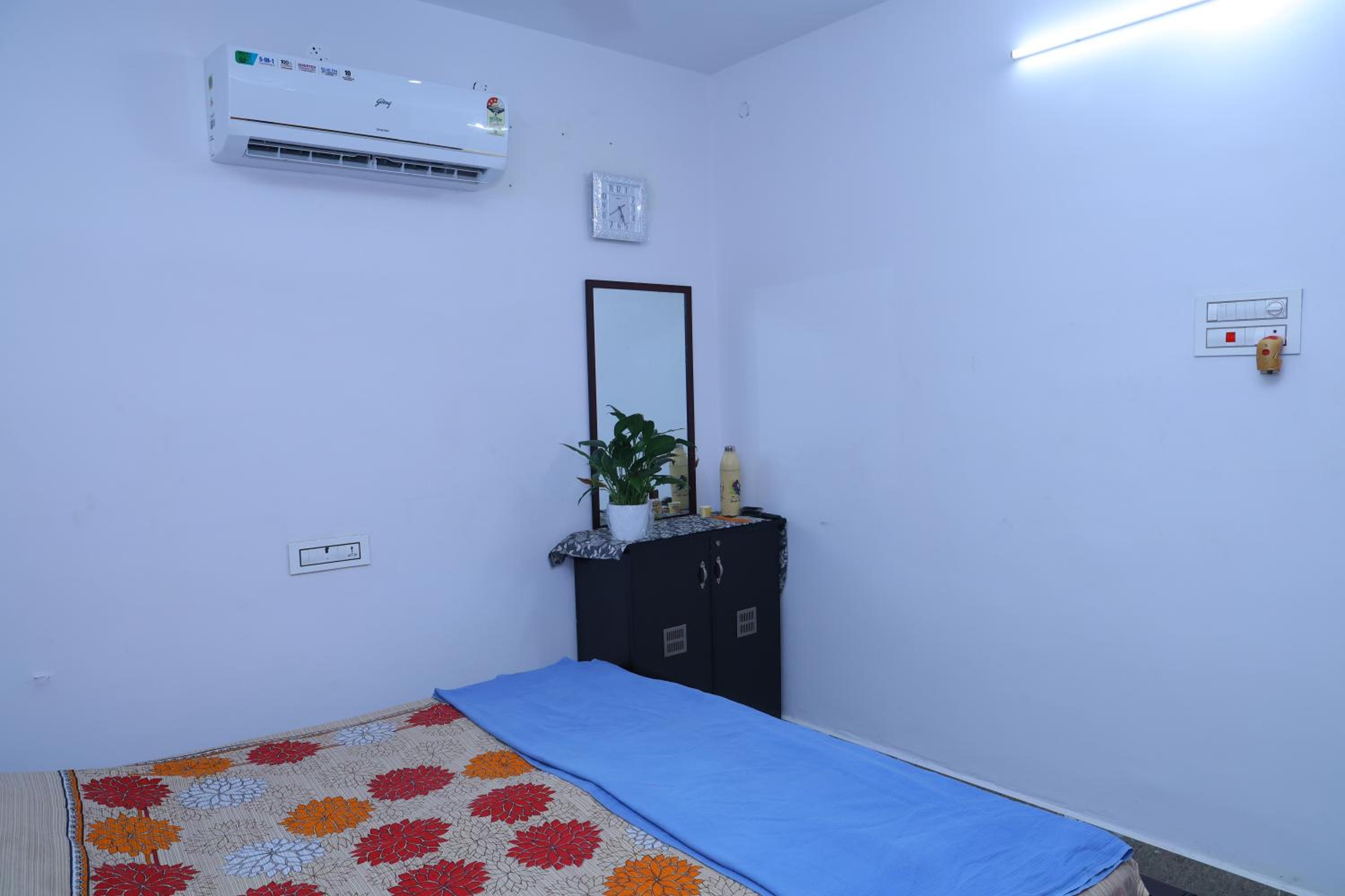 Three-Bedroom Vacation Home  photo 1