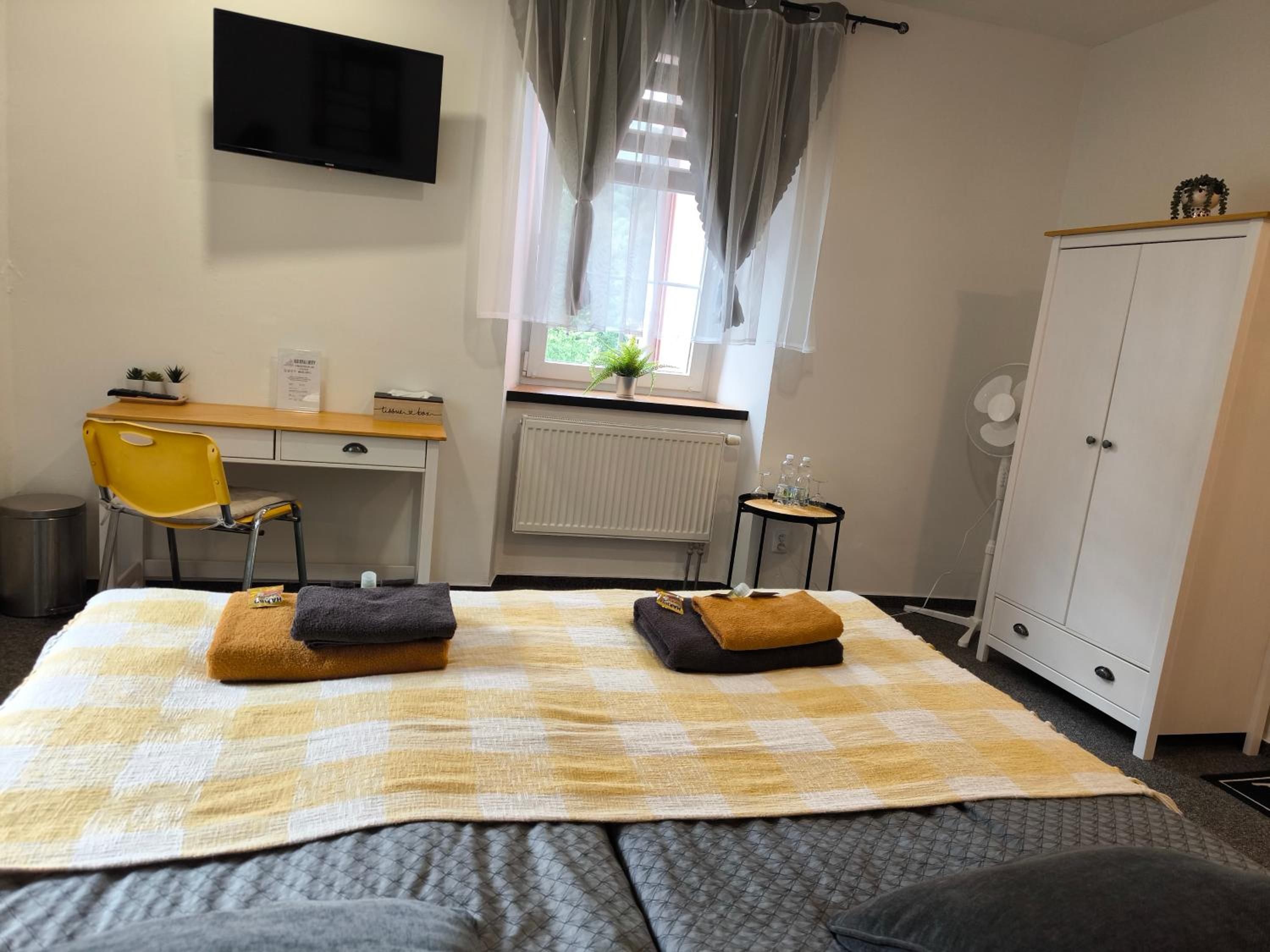 Double or Twin Room with Private External Bathroom photo 1