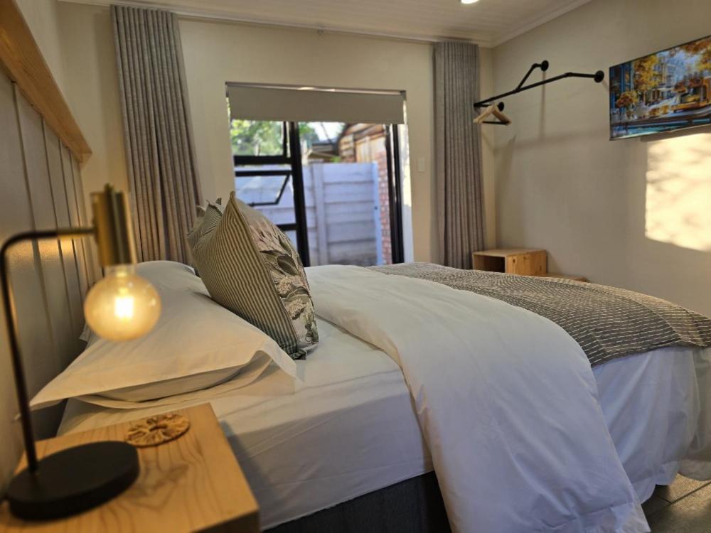 Deluxe Double or Twin Room photo 1