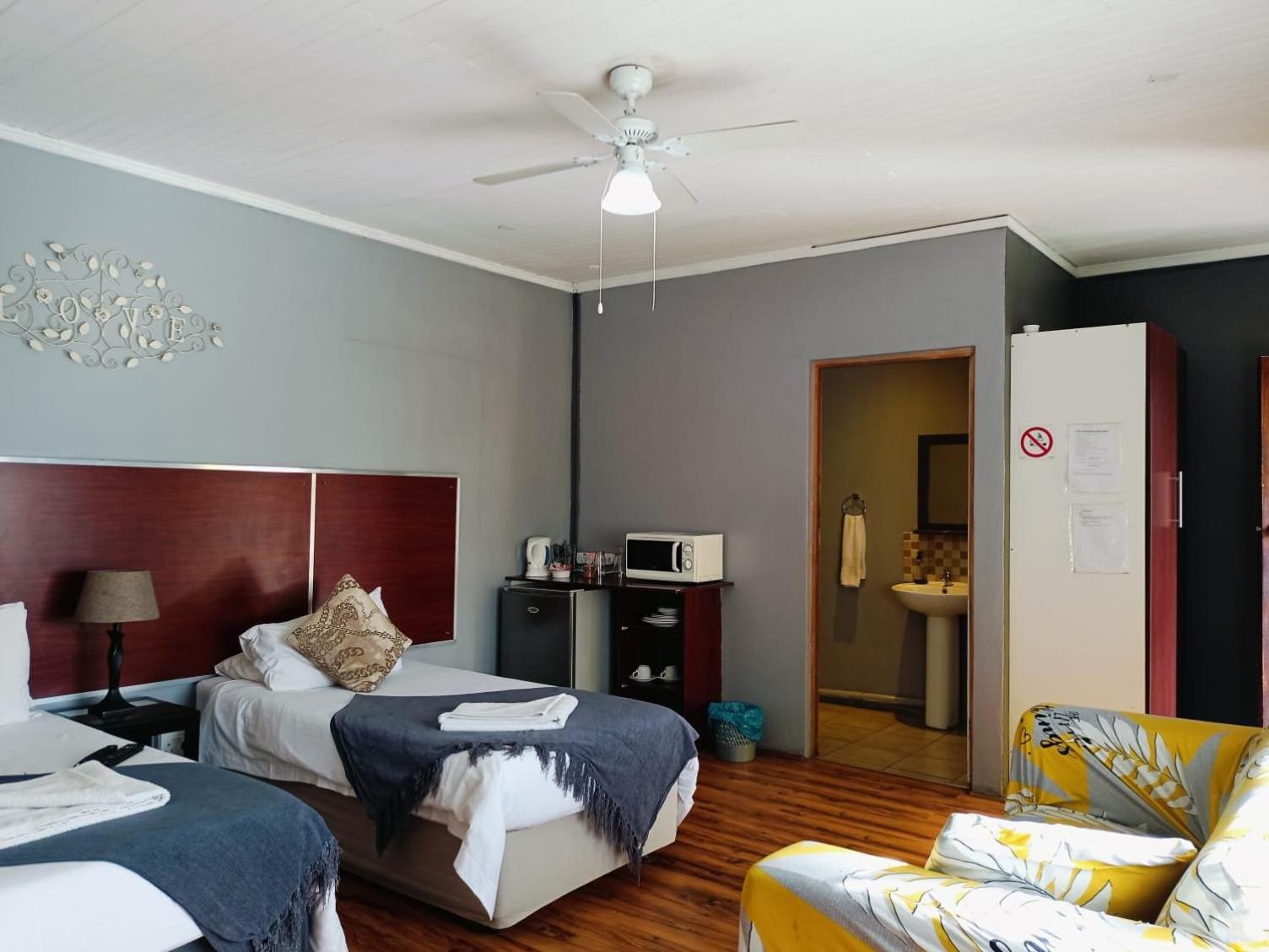 Comfort Triple Room with Shower photo 2