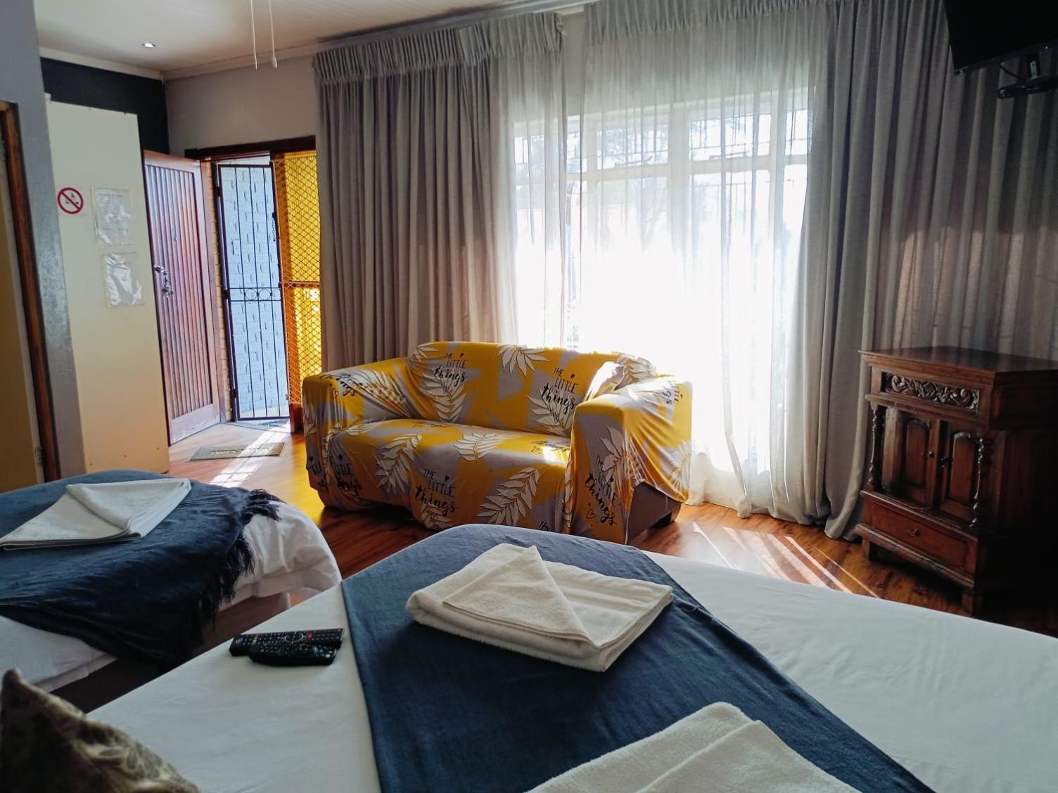 Comfort Triple Room with Shower photo 3