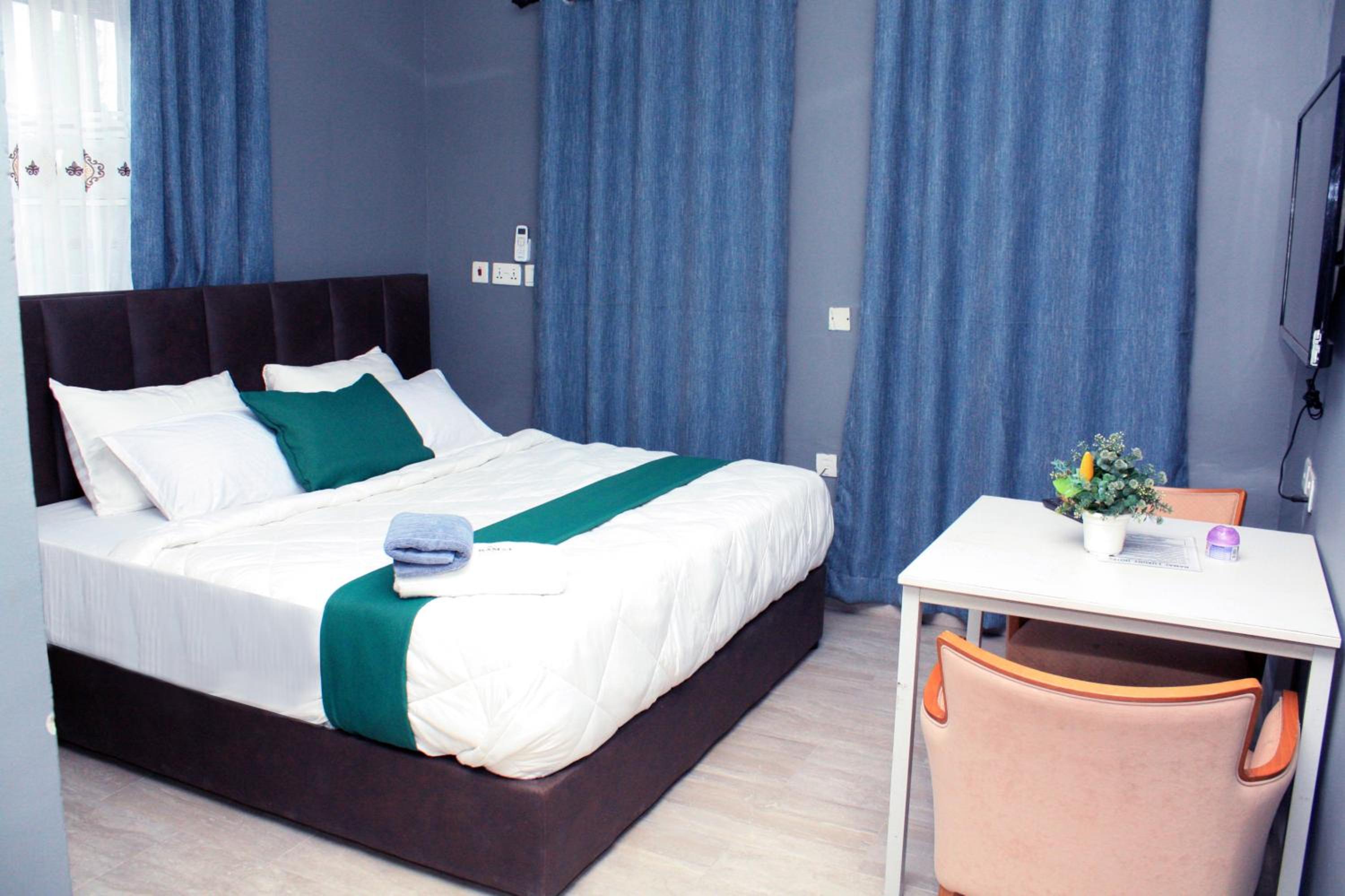 Deluxe Suite