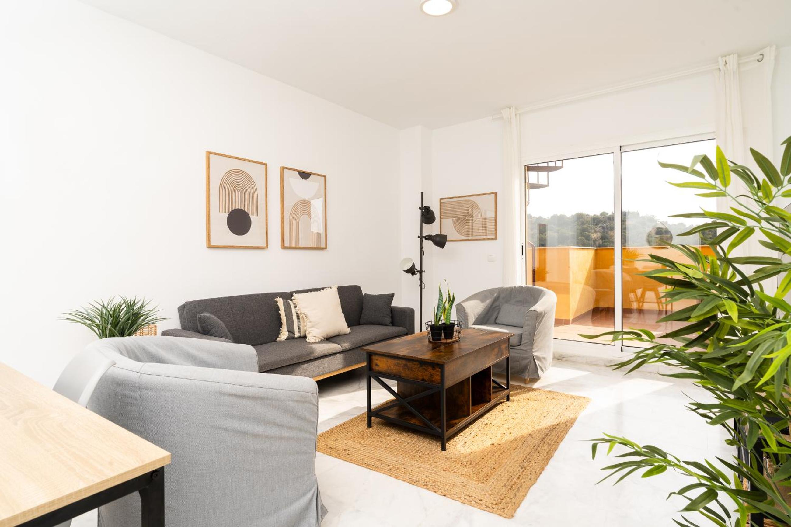 Apartamento de dos habitaciones con balcón y terraza