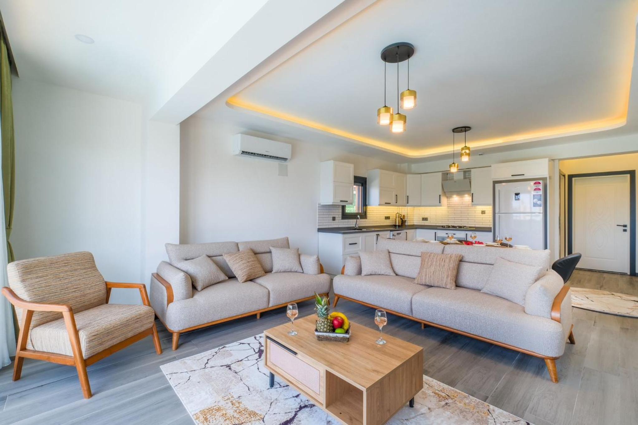 Villa photo 3