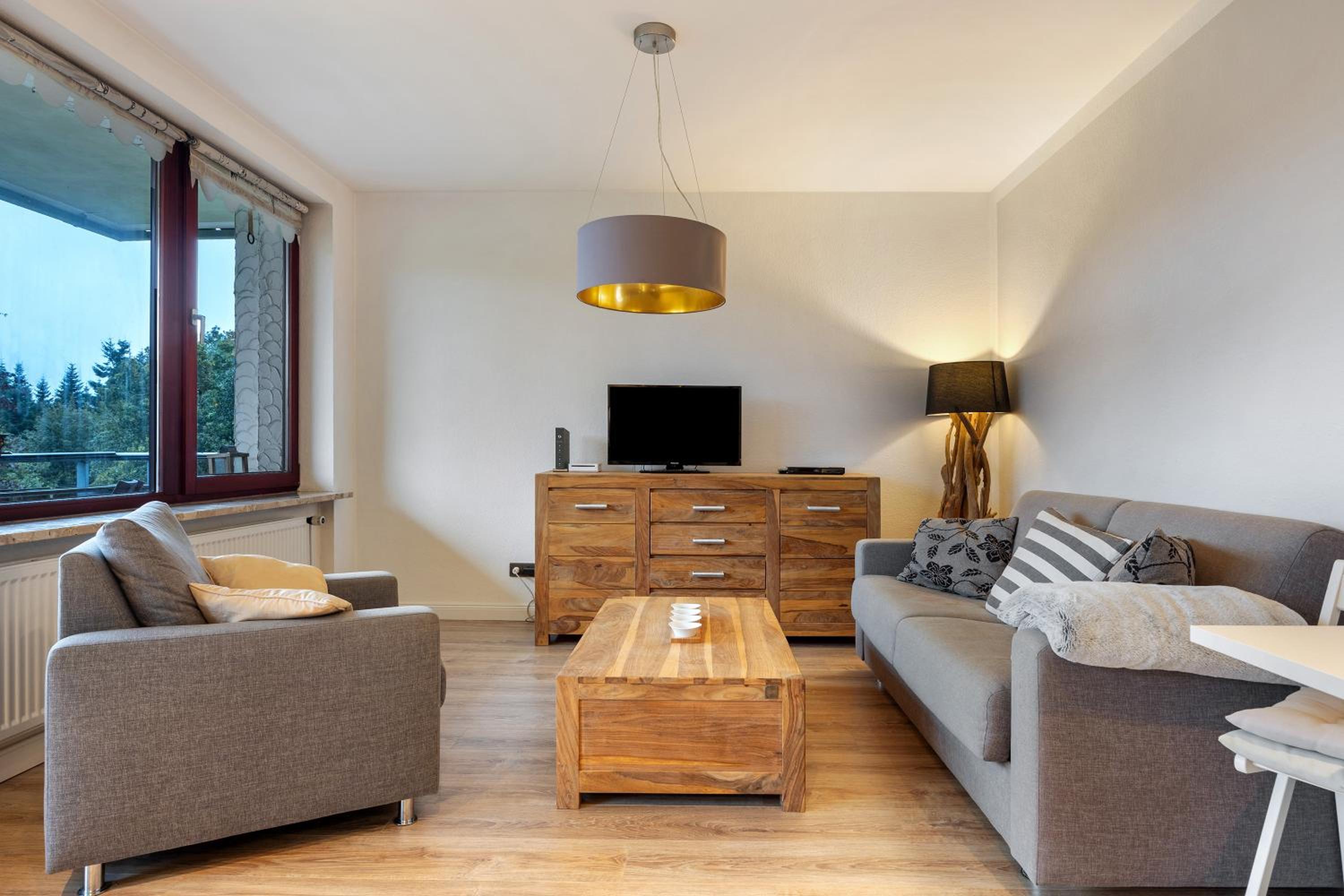 Superior One-Bedroom Apartment with Balcony