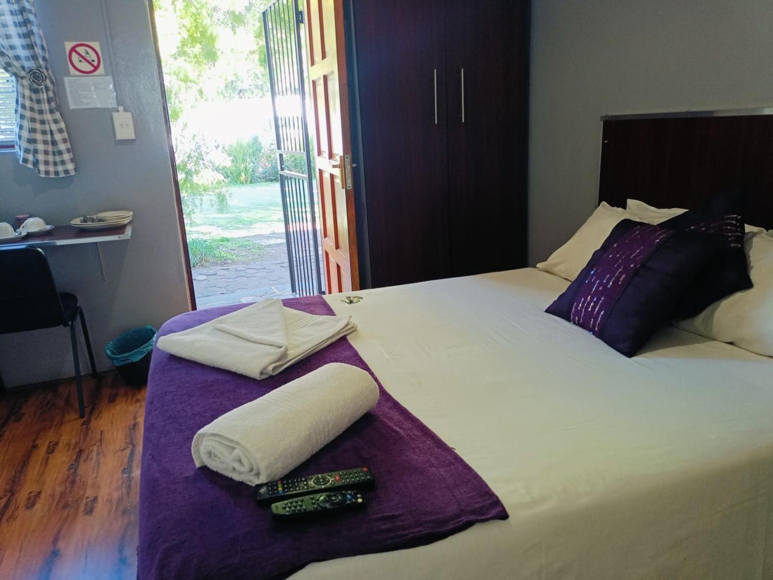 Budget Double Room photo 1