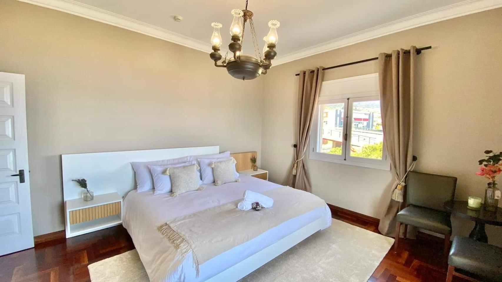 Twin Room with Private Bathroom photo 1