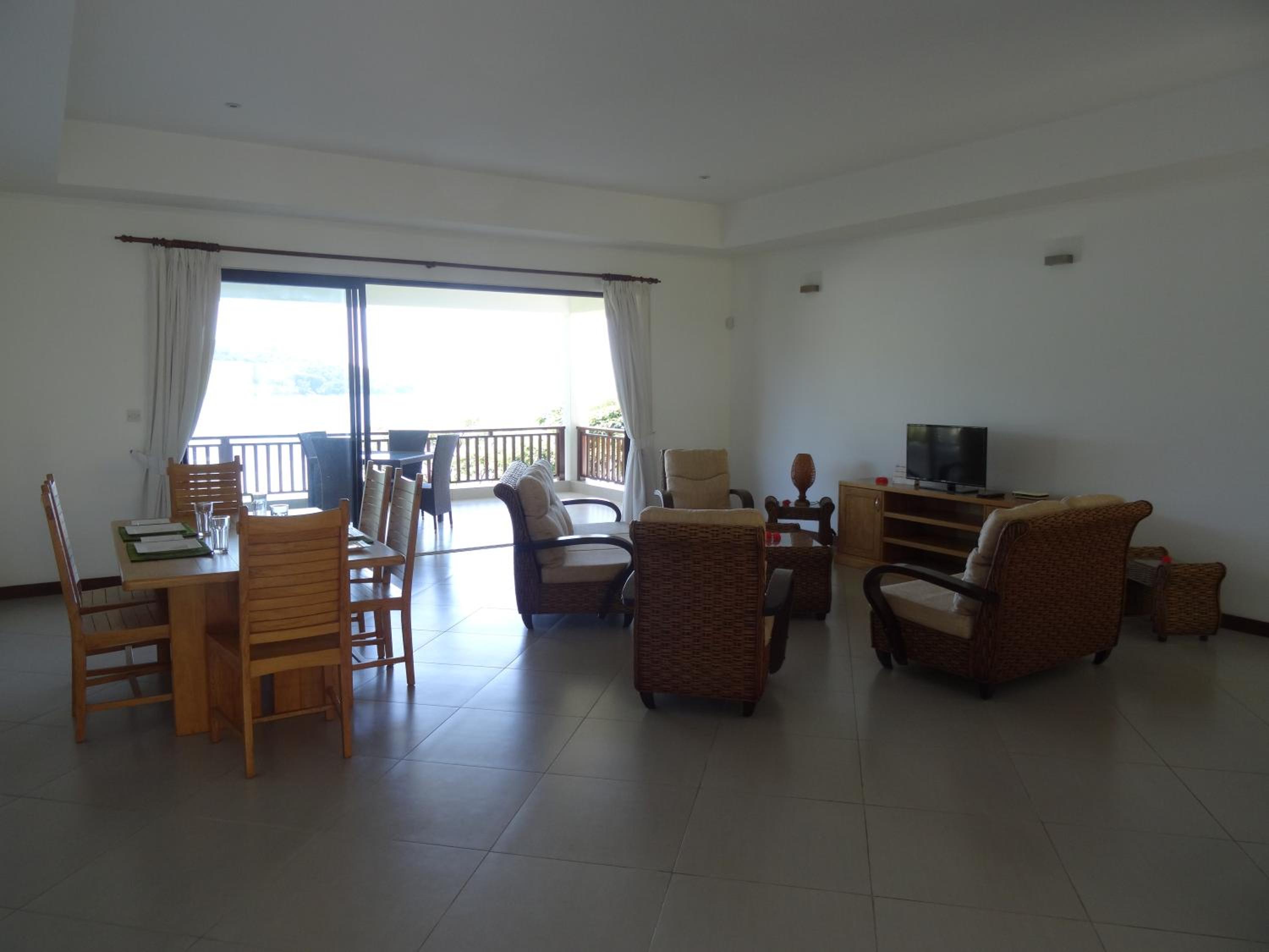 Deluxe Two-Bedroom Villa - Photo 16