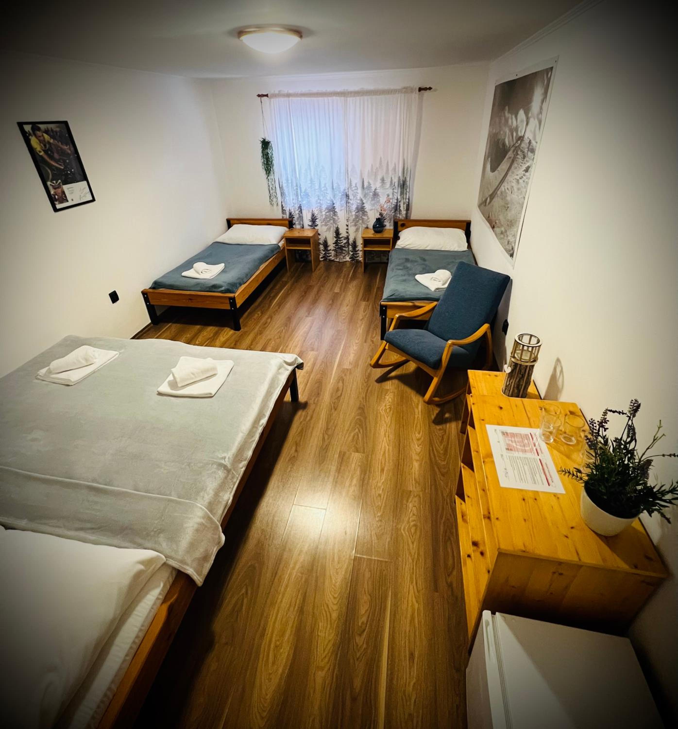 Quadruple Room with Private Bathroom photo 1