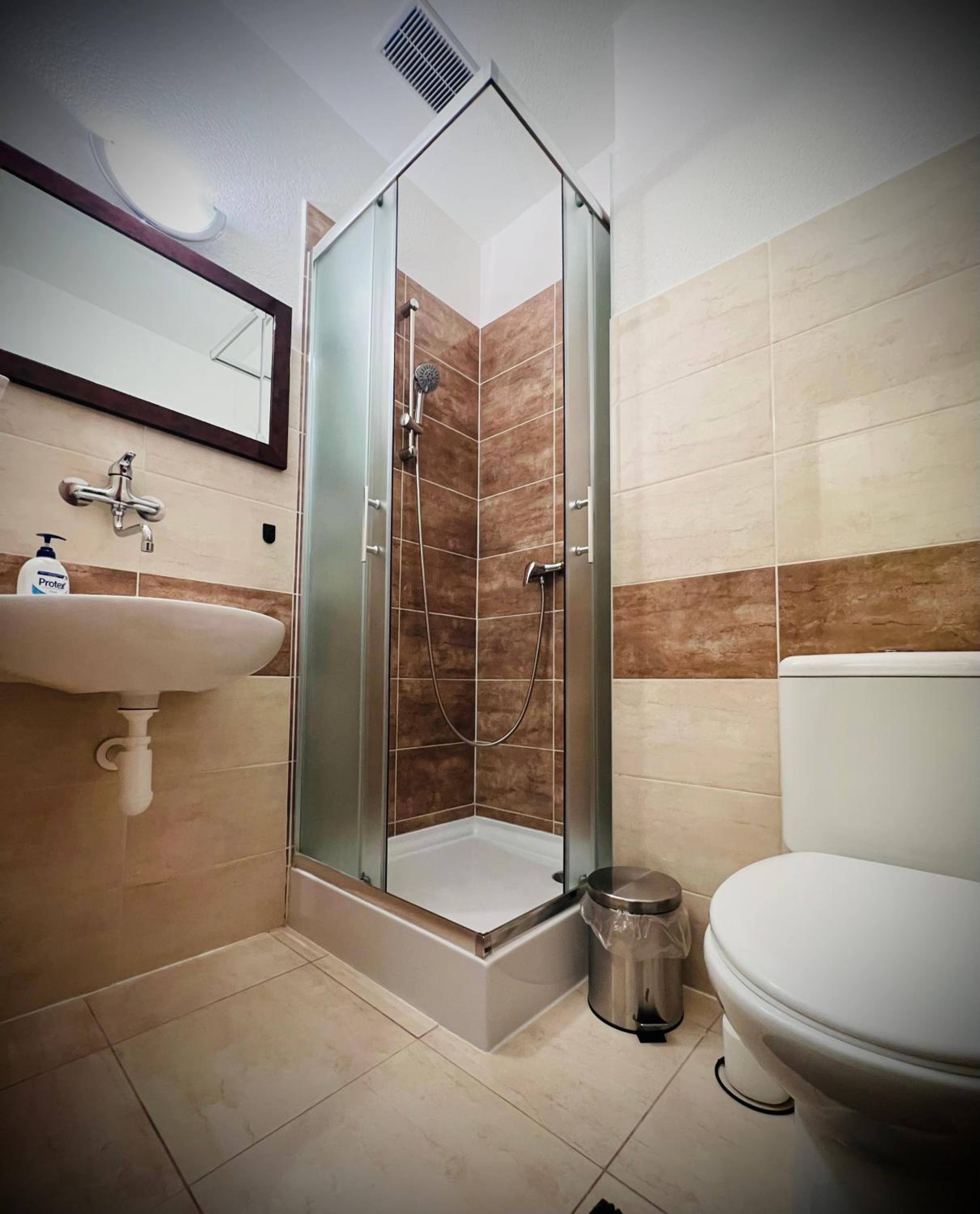 Superior Triple Room photo 3