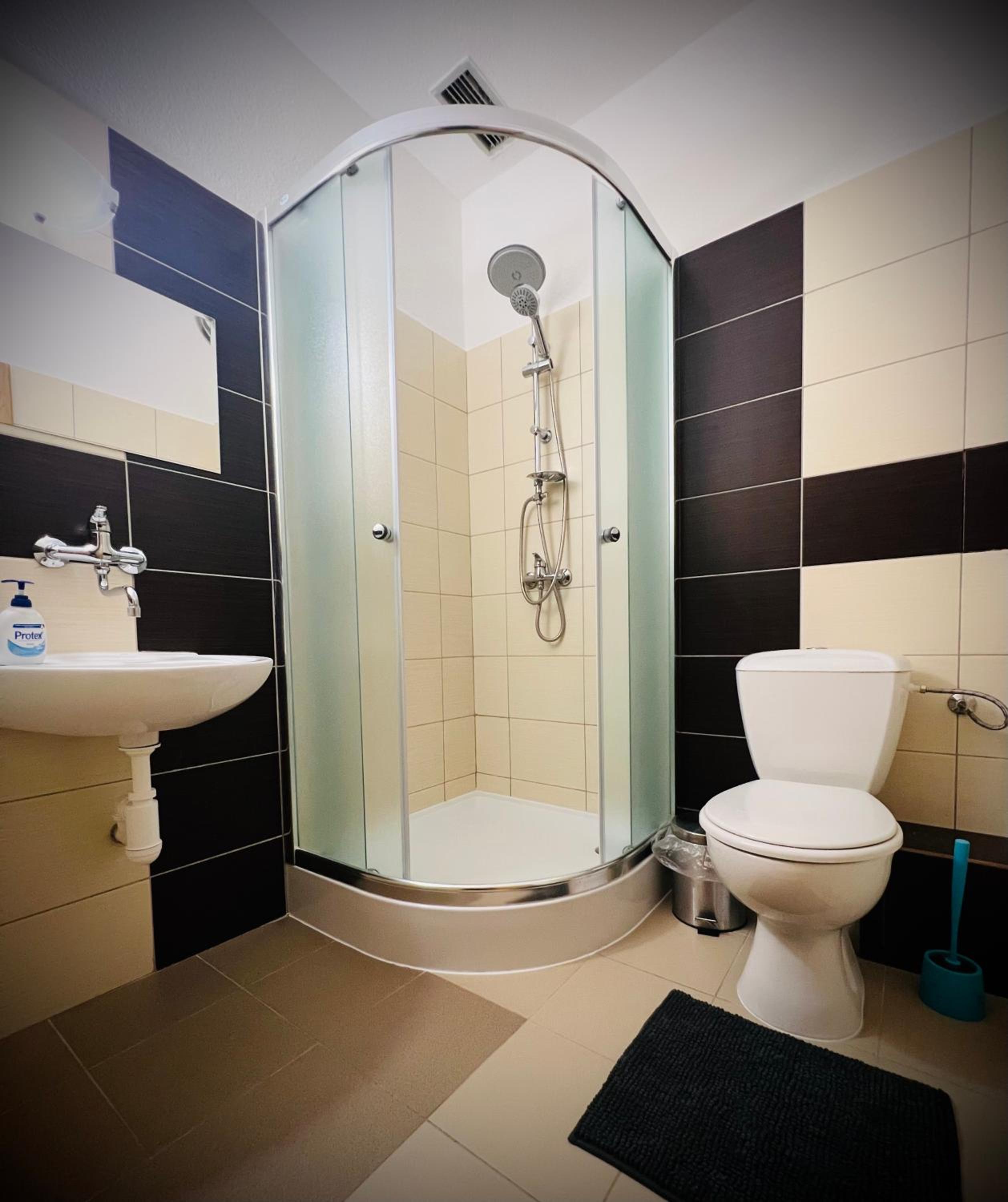 Quadruple Room with Bathroom photo 3