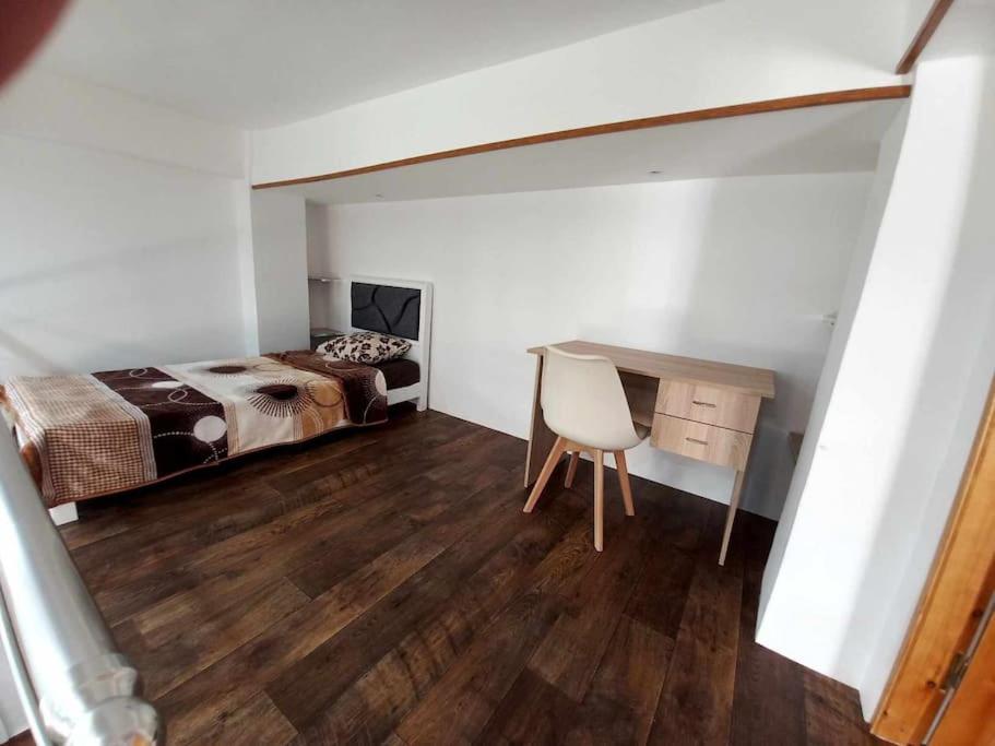 One-Bedroom Apartment photo 2