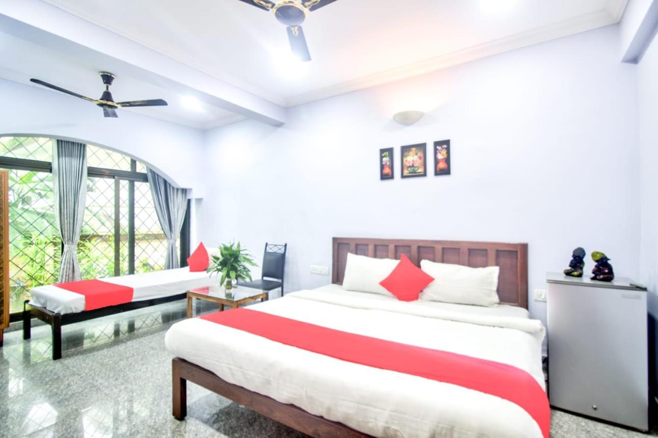 Deluxe King Room photo 2