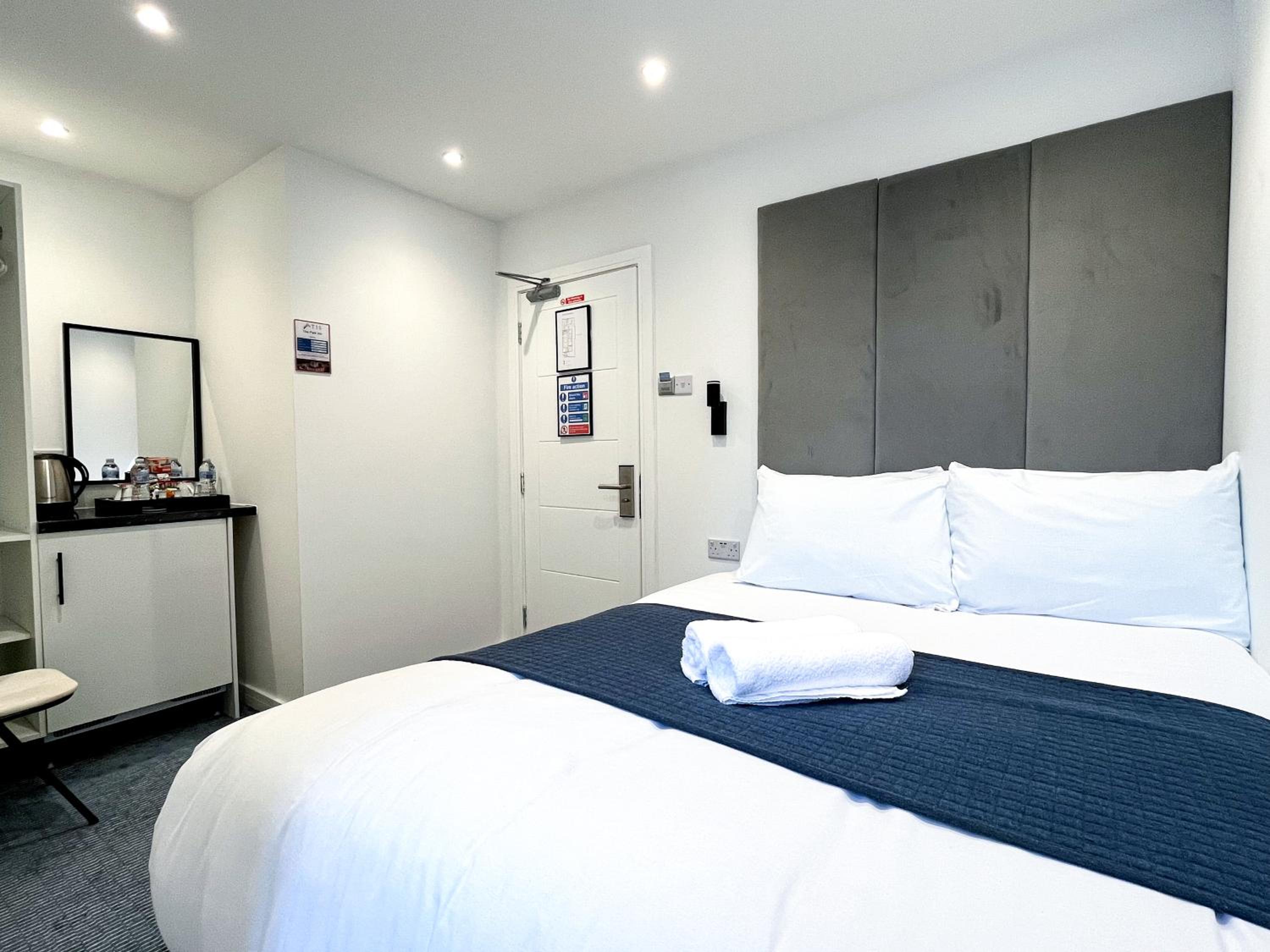 Deluxe Double Room photo 2