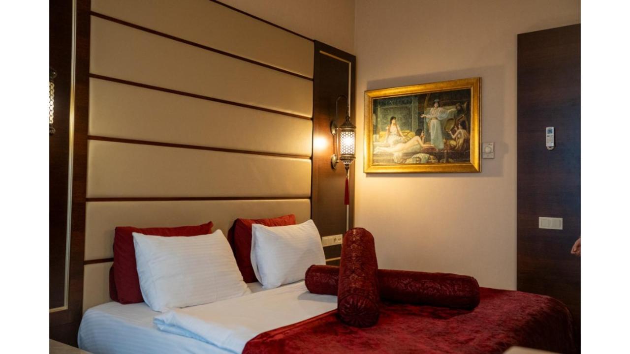 Superior Double or Twin Room with Lake View - Photo 3