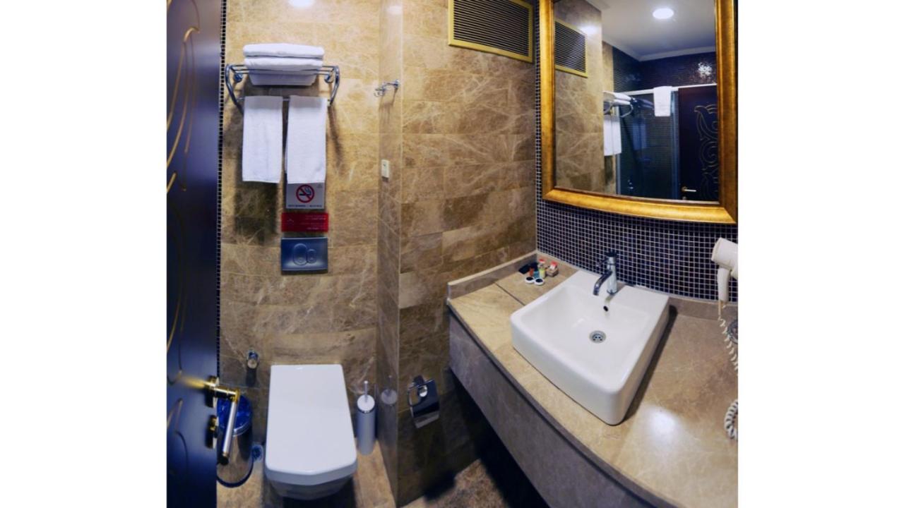 Superior Double or Twin Room with Lake View - Photo 2