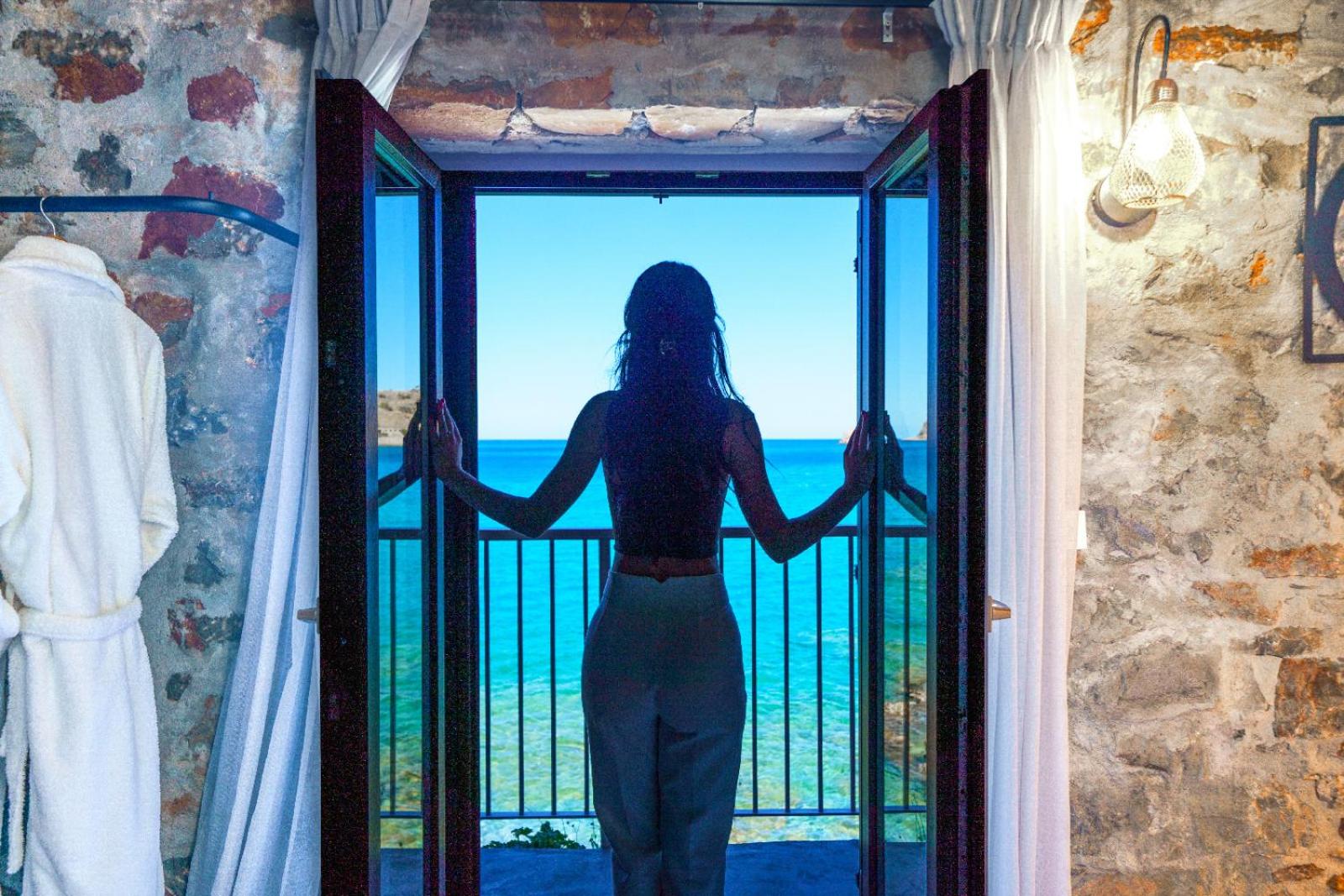 Alia Suite with Sea View  photo 2