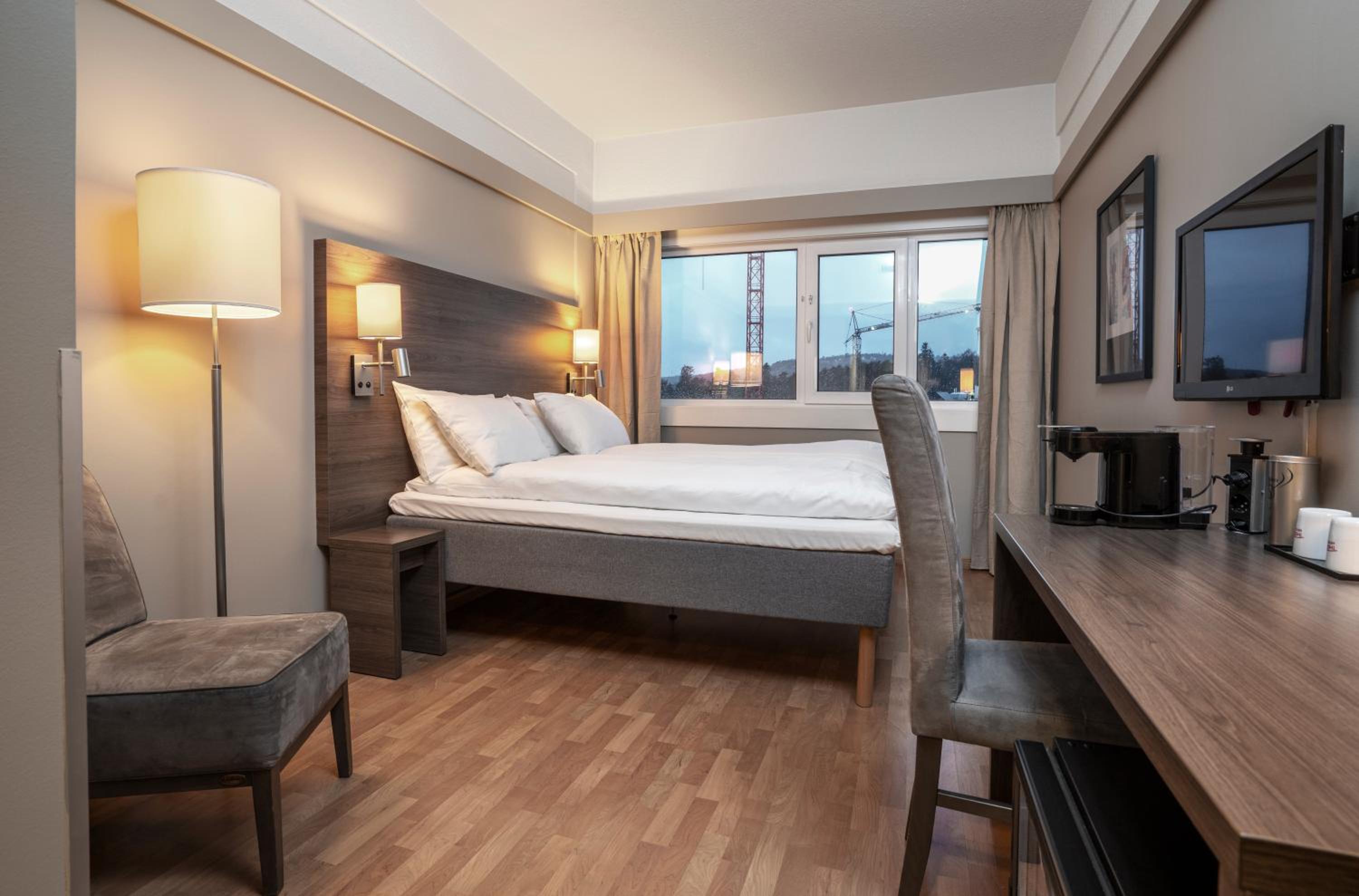 Standard Double Room - Photo 2