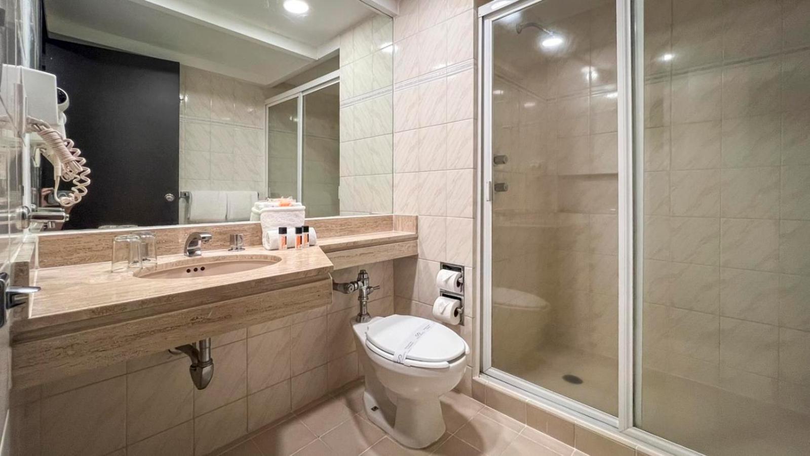 Double Room with Two Double Beds - Photo 3