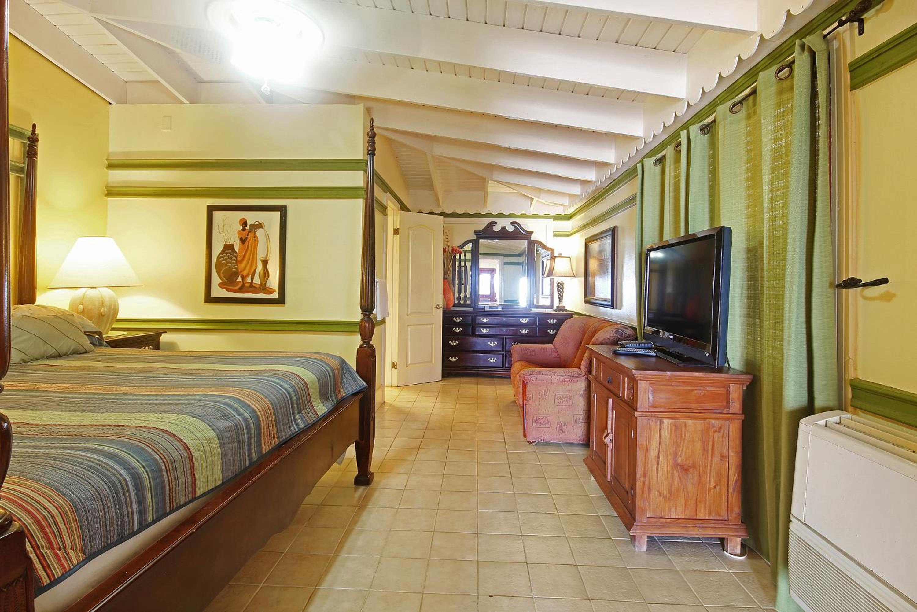 Deluxe one-bedroom