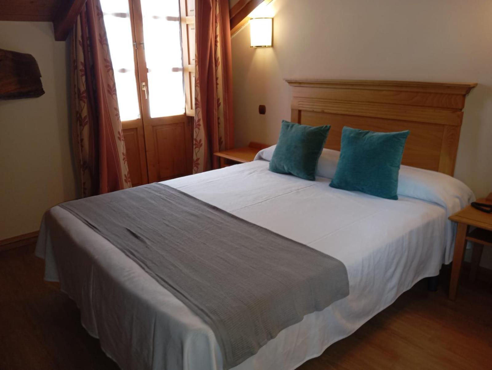 Double Room - Photo 5