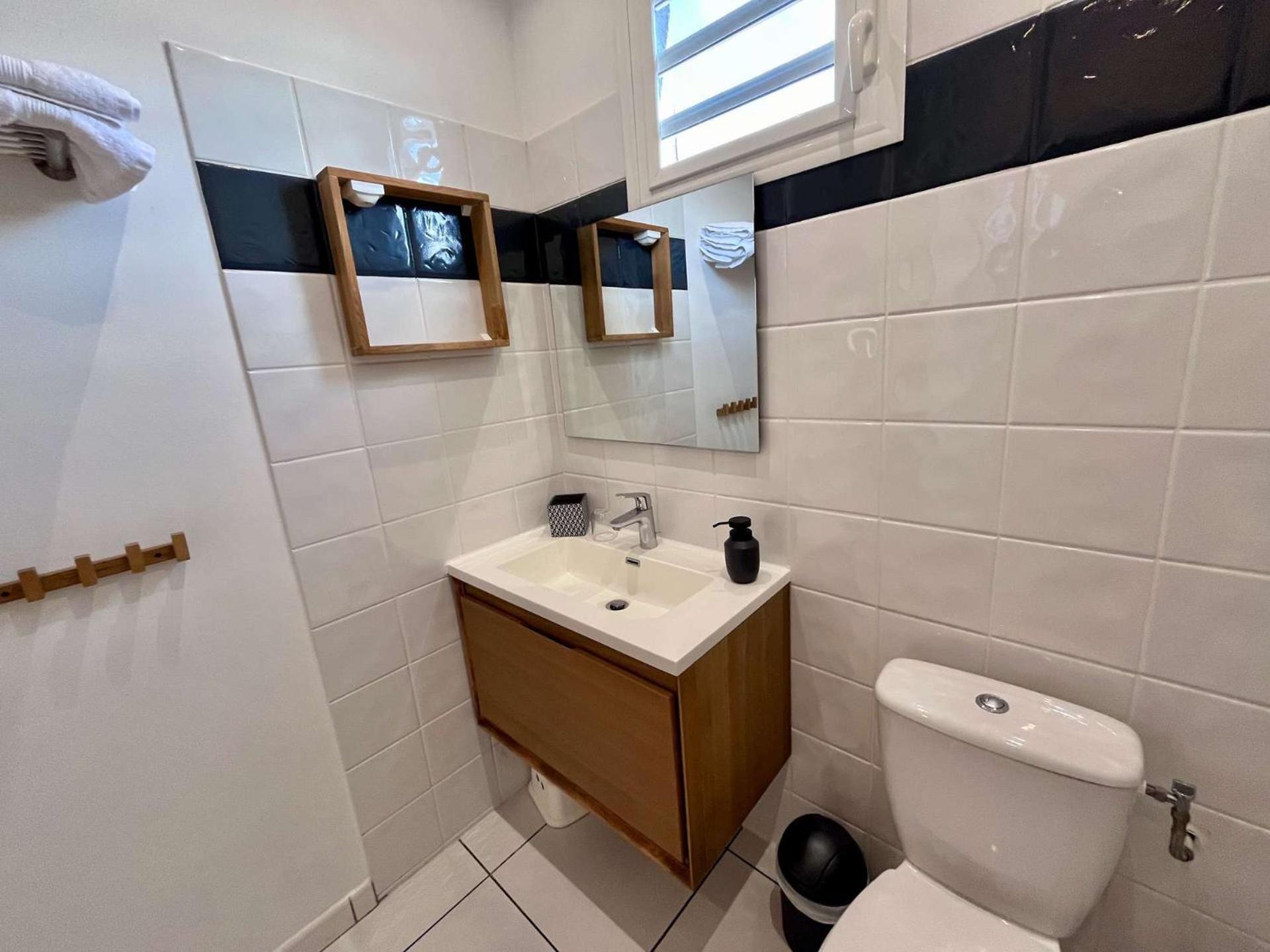 Two-Bedroom Apartment with Terrace photo 2
