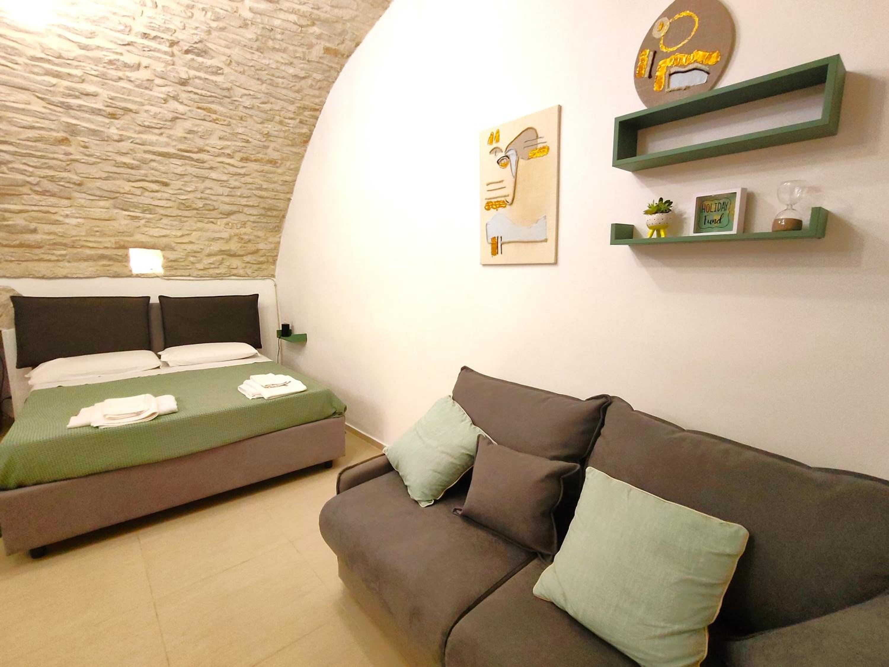 Studio Apartment