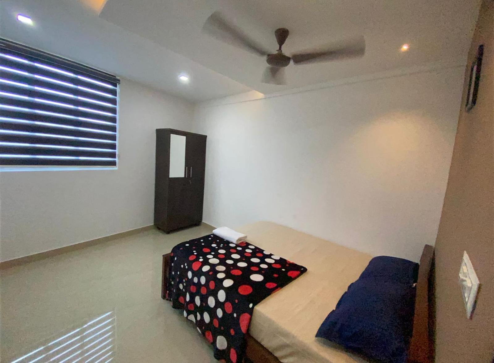 One-Bedroom Apartment photo 2