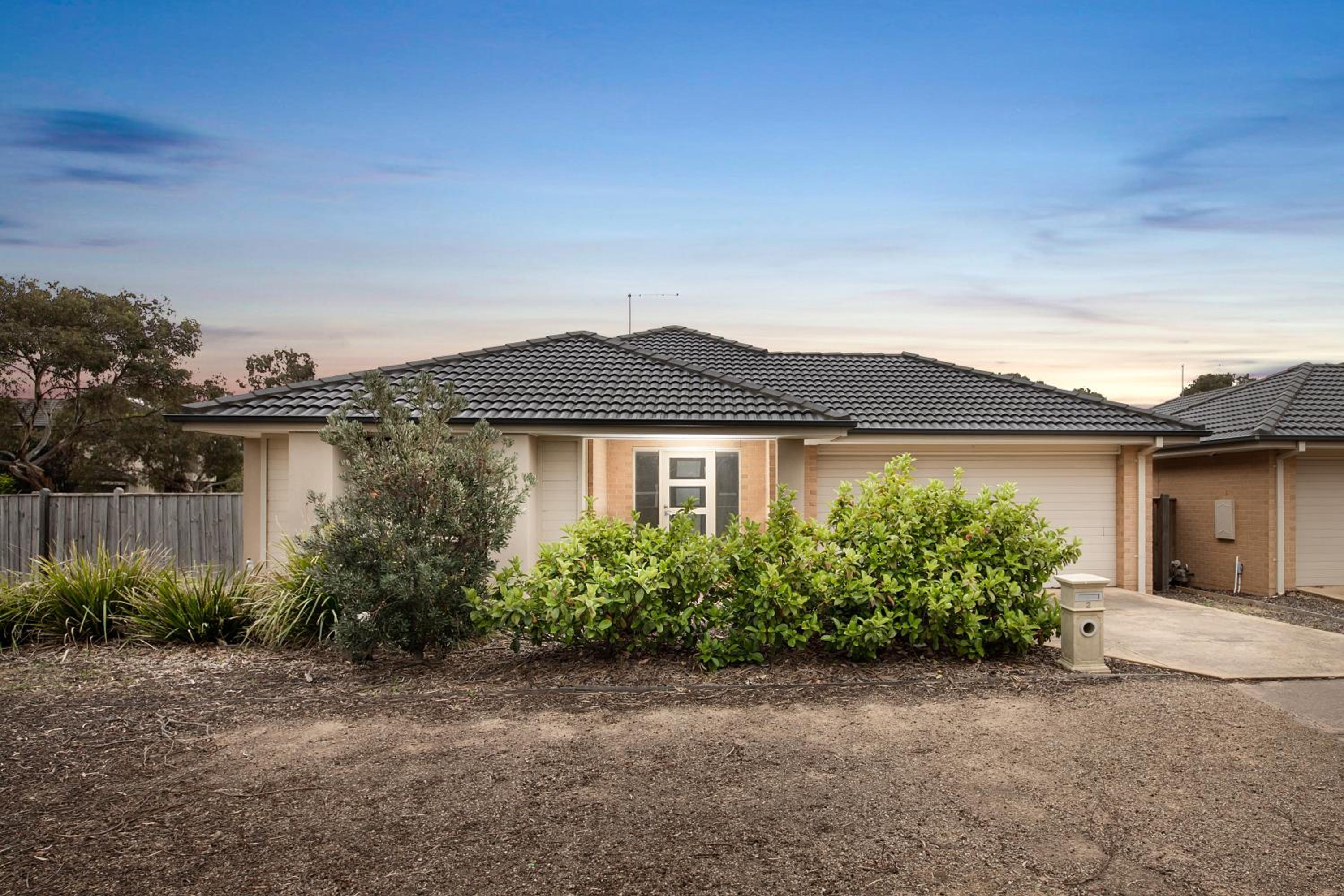 Four-Bedroom House photo 2