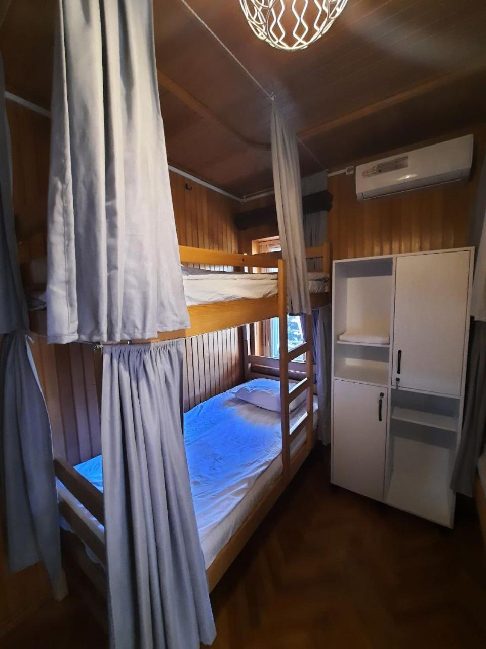 Bunk Bed In Mixed Dormitory Room photo 2