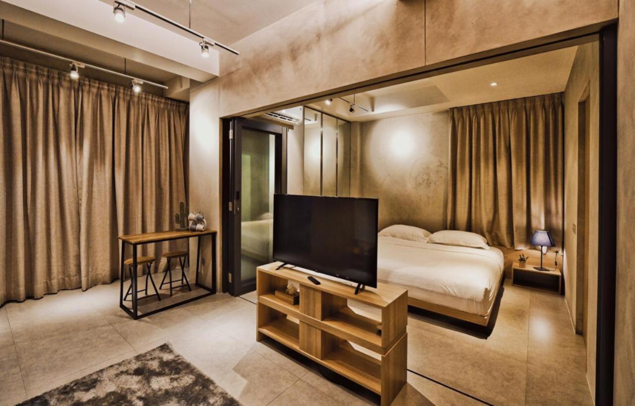 Junior Suite with Balcony - Photo 2