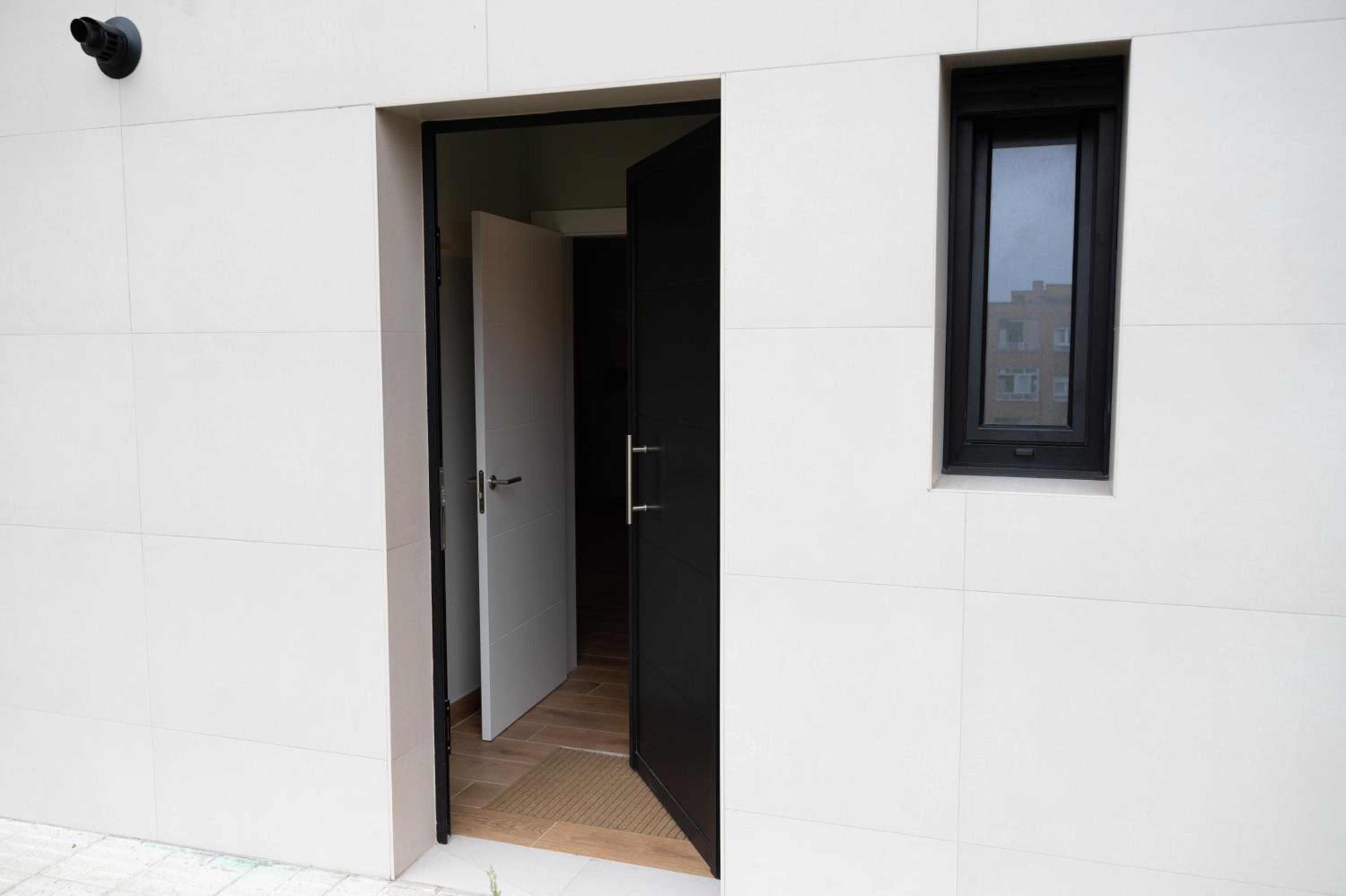 Two-Bedroom House photo 2