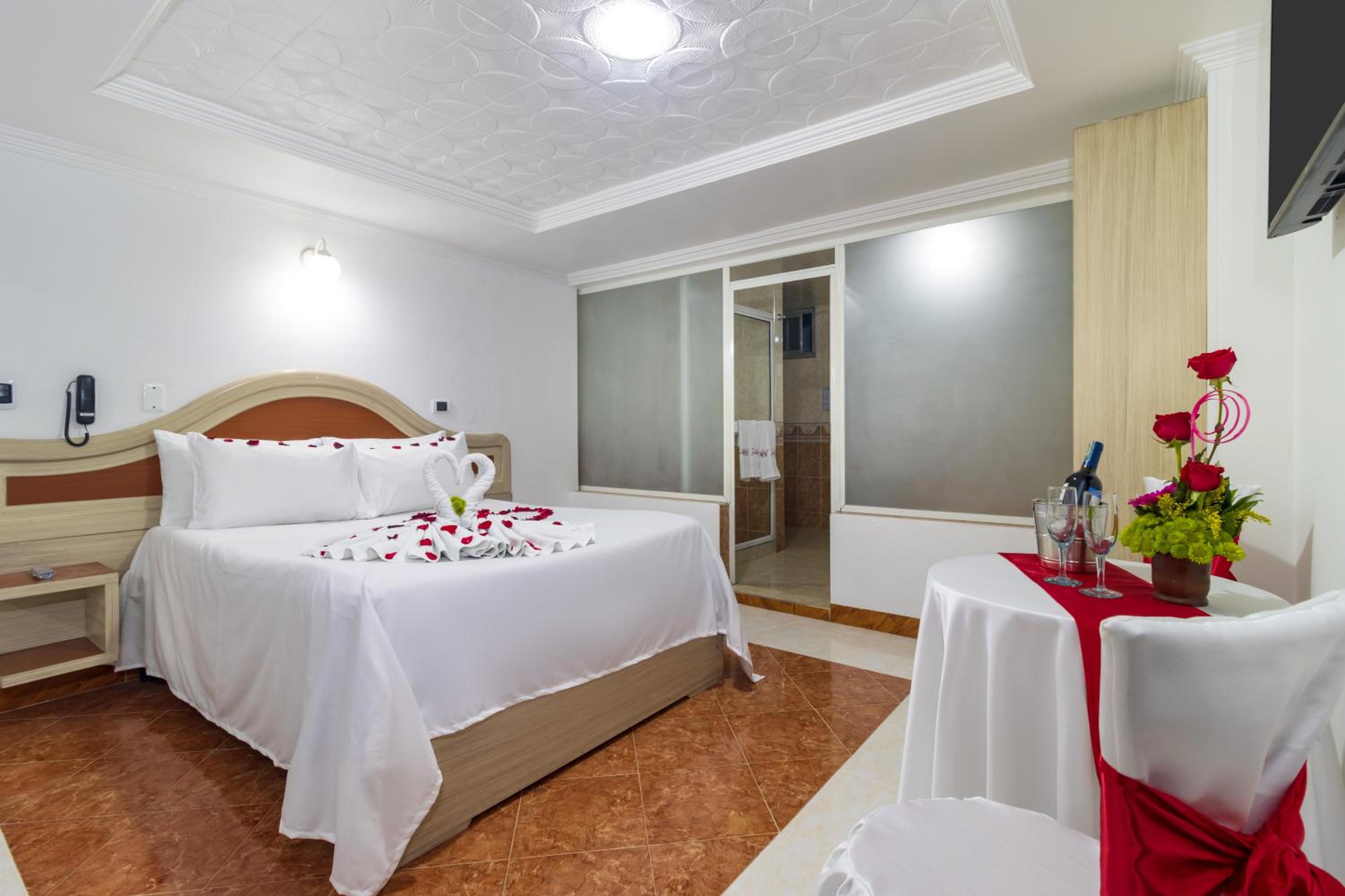 Studio with Spa Bath