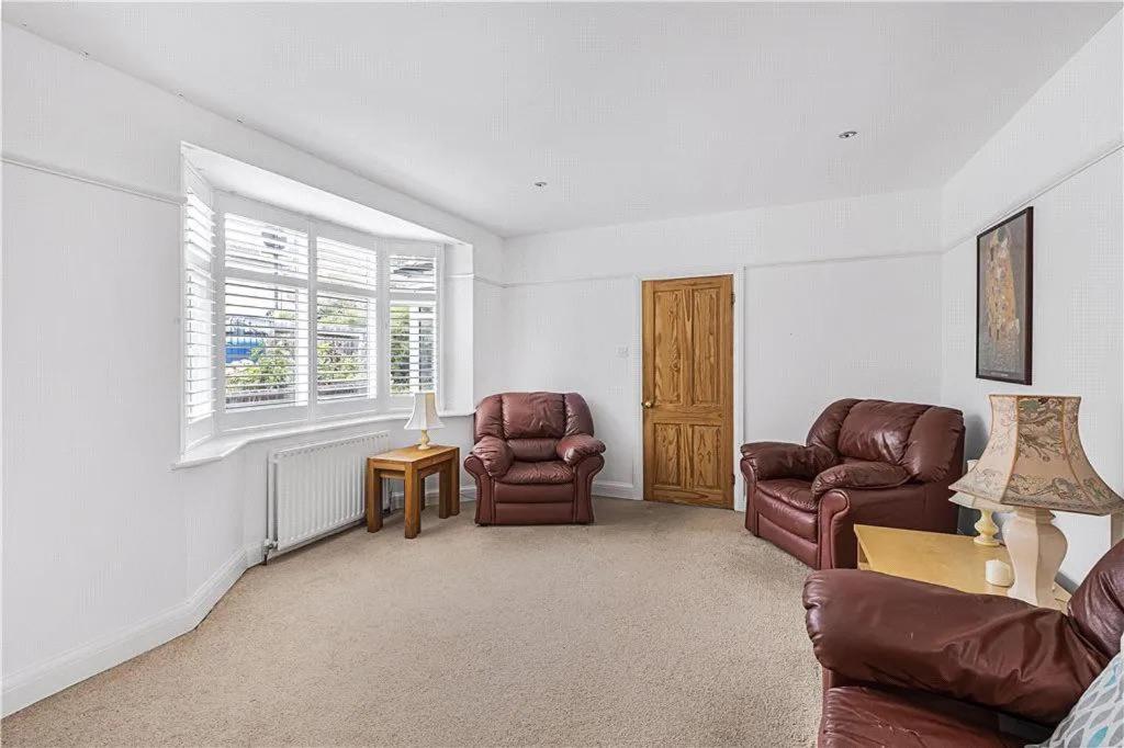 Apartment photo 2