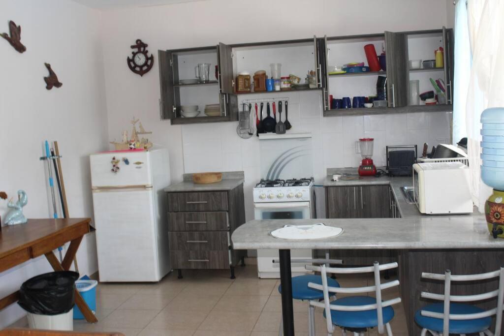 Three-Bedroom House photo 3
