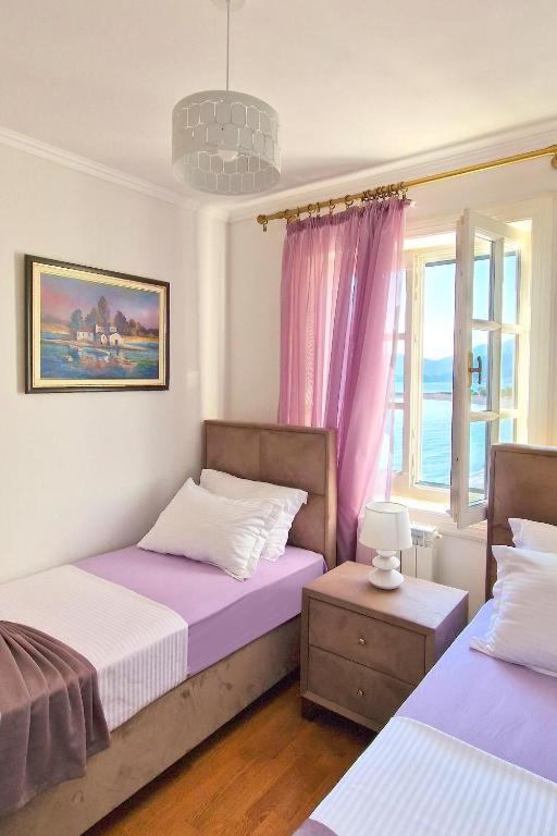 Four-Bedroom Luxury Apartment