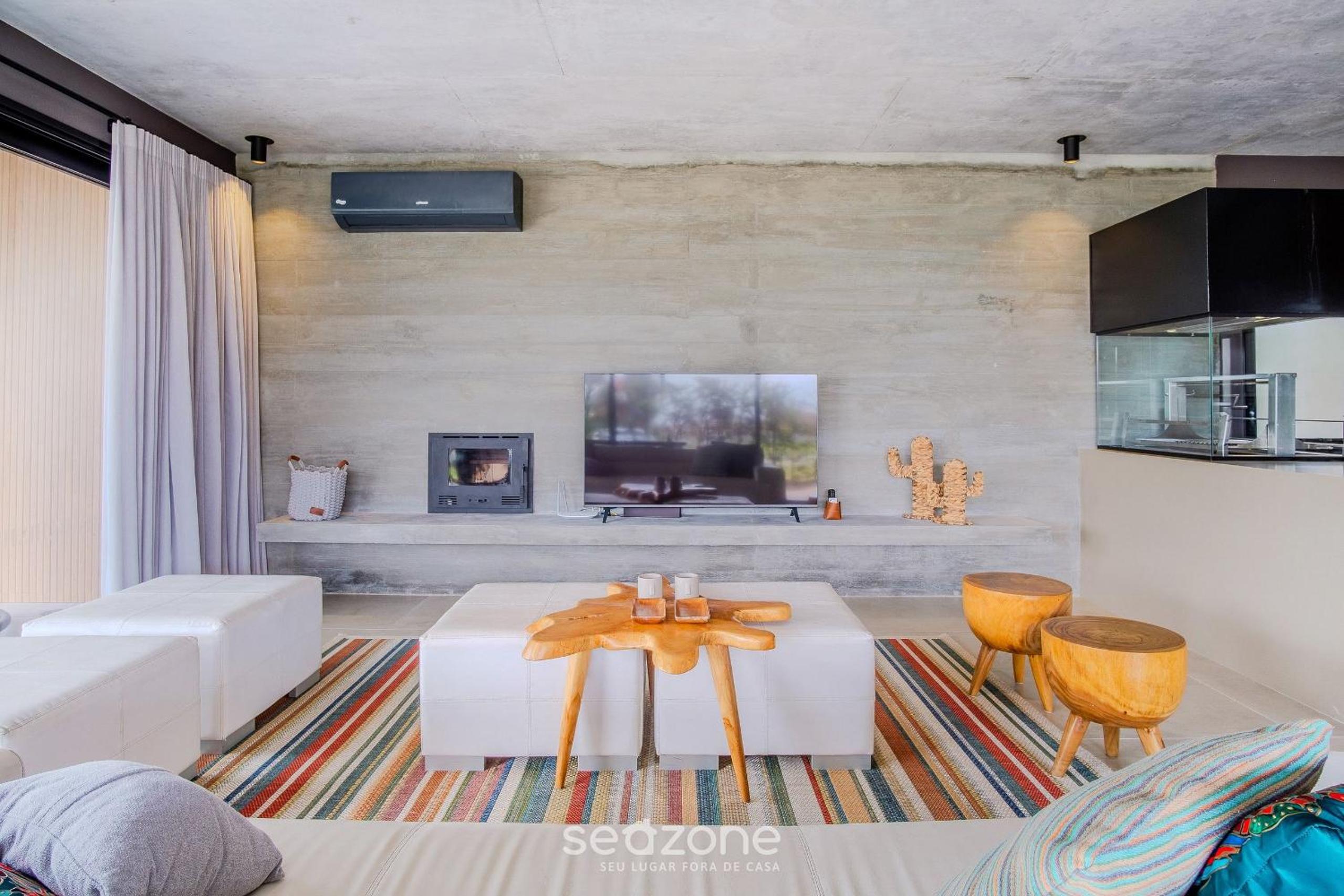 Villa photo 2