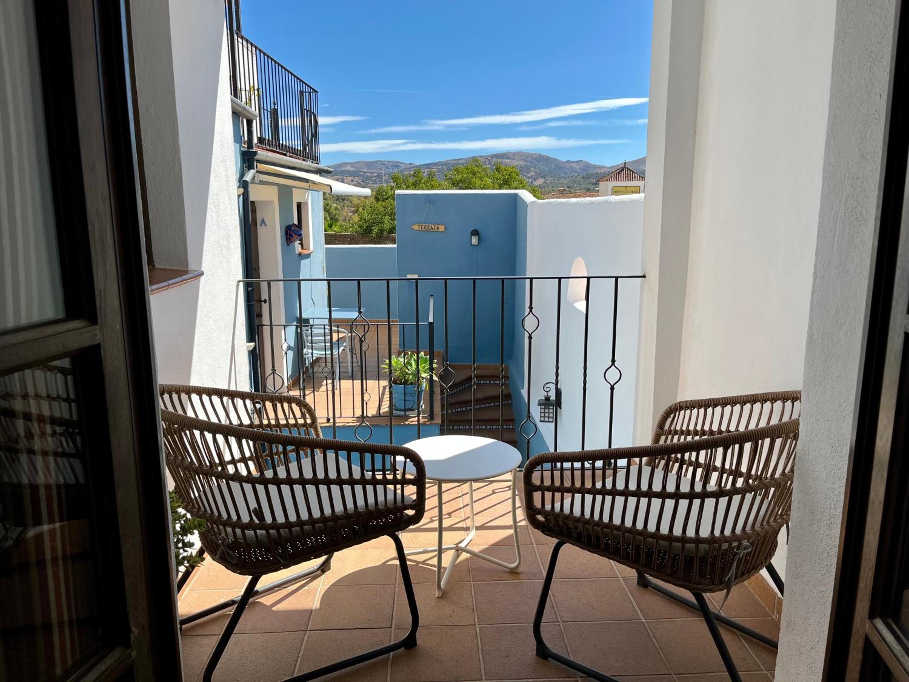 Superior Double Room - Photo 11