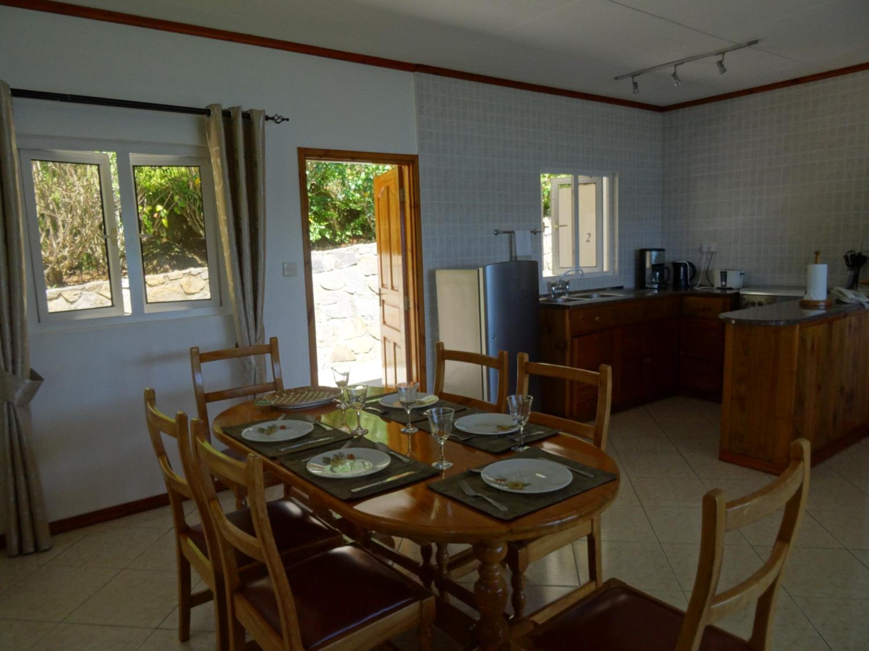 Standard Two-Bedroom Villa - Photo 15